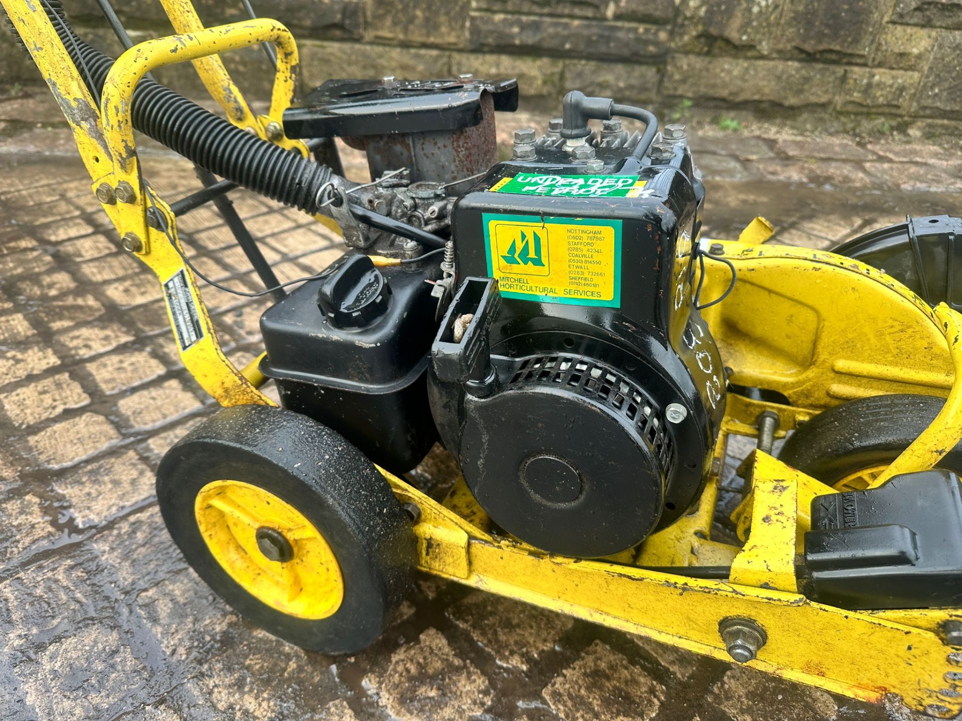 JOHN DEERE E35 LAWN EDGER CUTTER *PLUS VAT* - Image 7 of 11