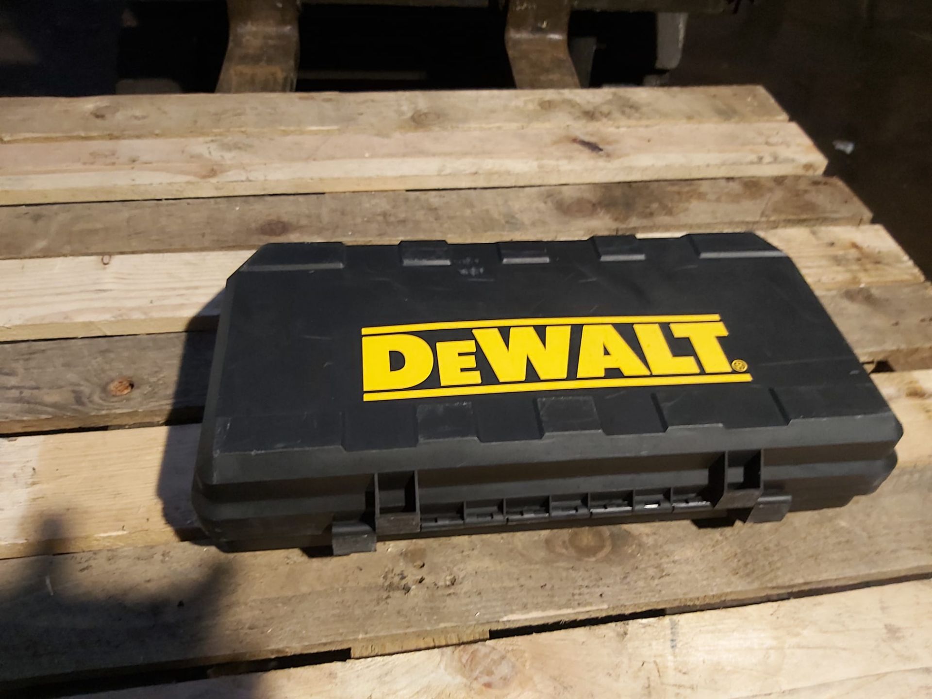 DEWALT 1100W DWE305 RECIPROCATING SAW *PLUS VAT* - Image 2 of 2