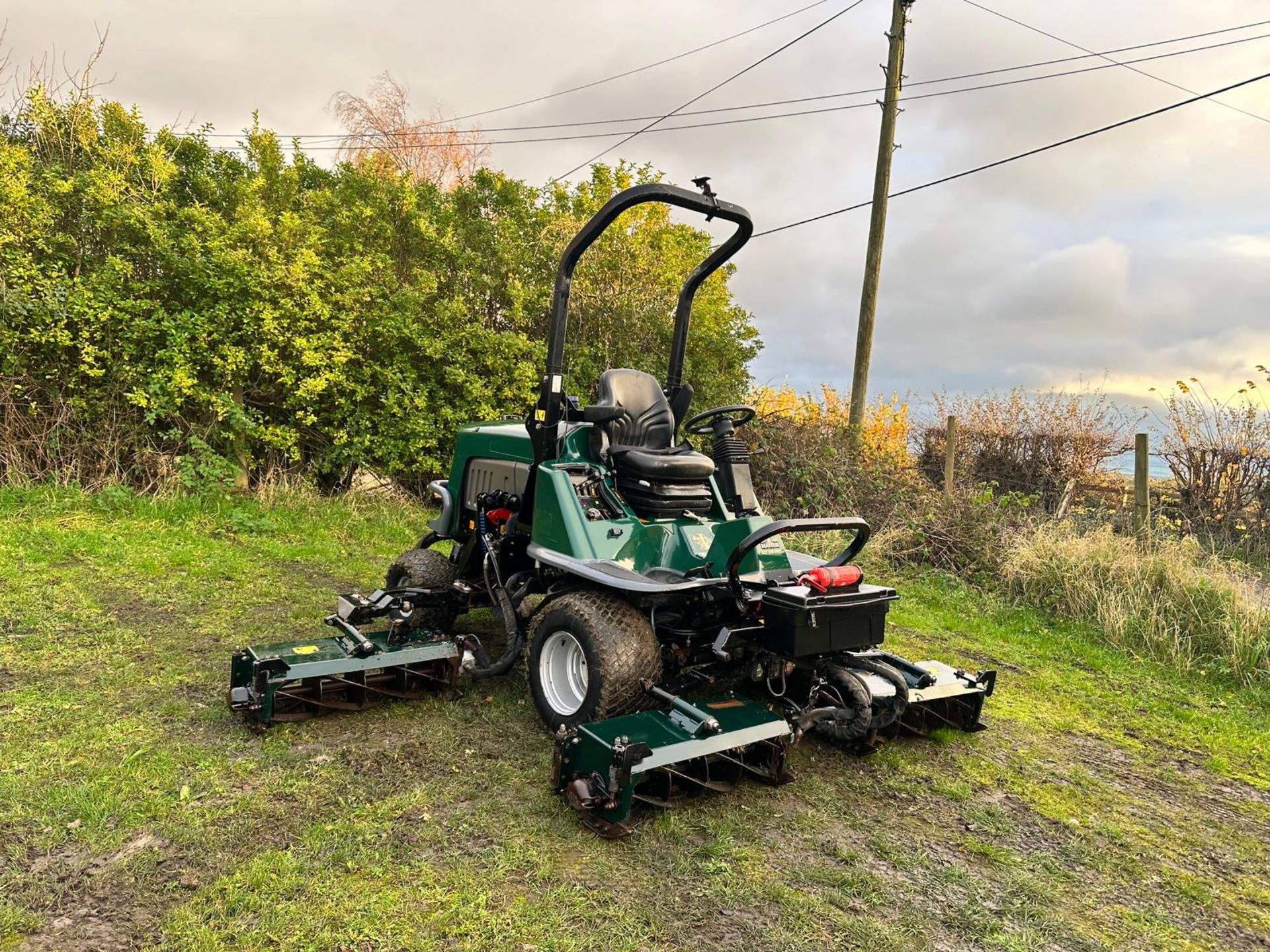 2009 HAYTER T424 4WD 5 GANG RIDE ON CYLINDER MOWER *PLUS VAT*