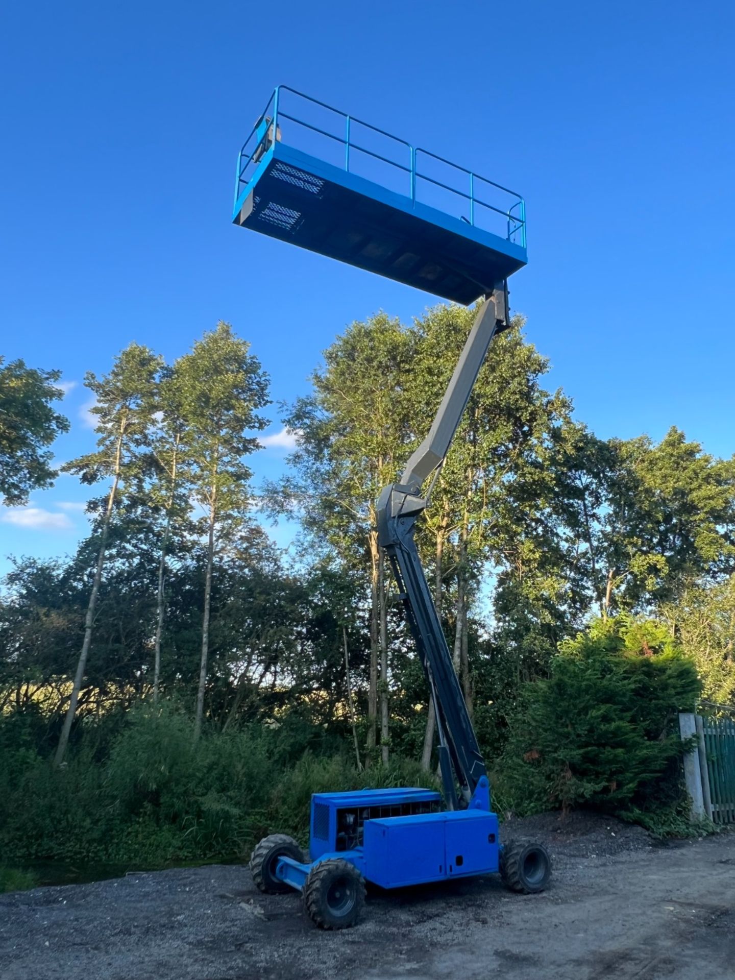 UPRIGHT SL30 BOOM LIFT *PLUS VAT* - Image 9 of 9