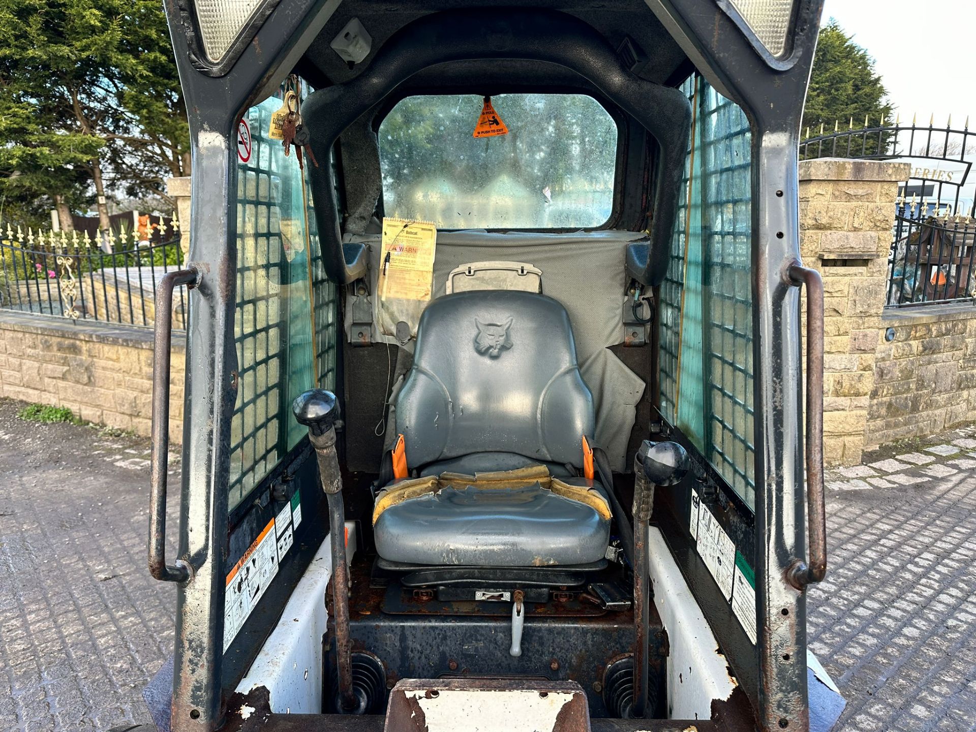 BOBCAT 753 WHEELED SKIDSTEER LOADER WITH BUCKET AND PALLET FORKS *PLUS VAT* - Image 9 of 14