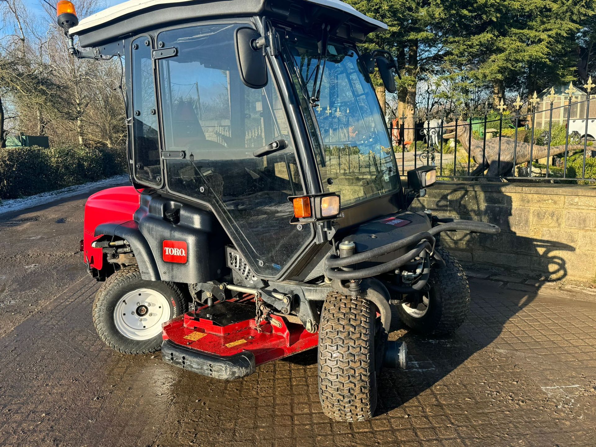 2016 Toro Groundmaster 360 Quad Steer Rotary Ride on Lawn Mower Bank Mower *PLUS VAT* - Image 4 of 17