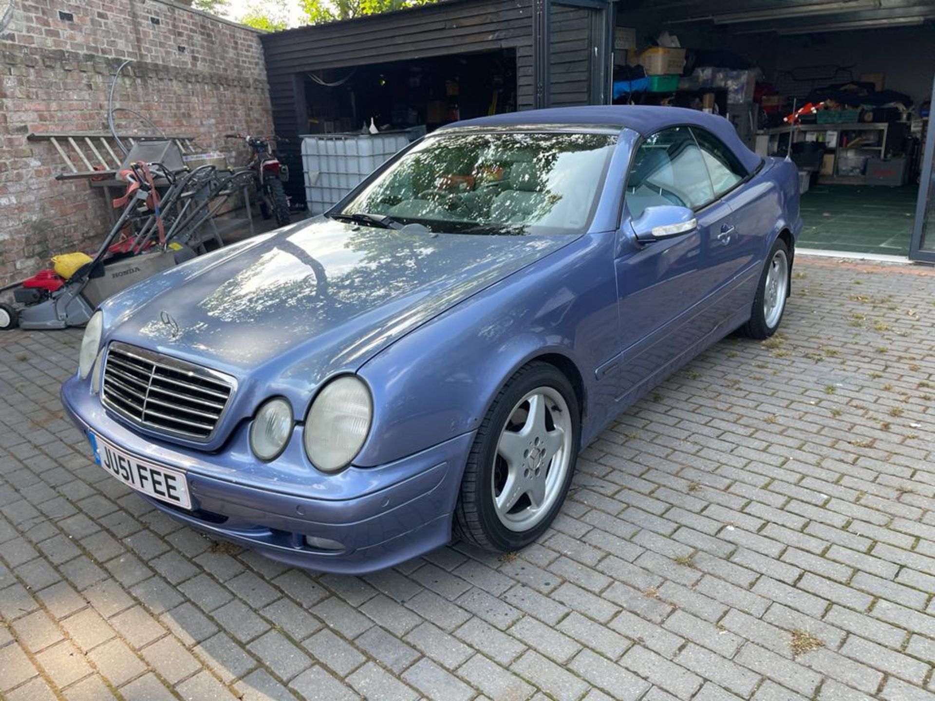 2001 MERCEDES CLK 320 ELEGANCE AUTO BLUE CONVERTIBLE *NO VAT*