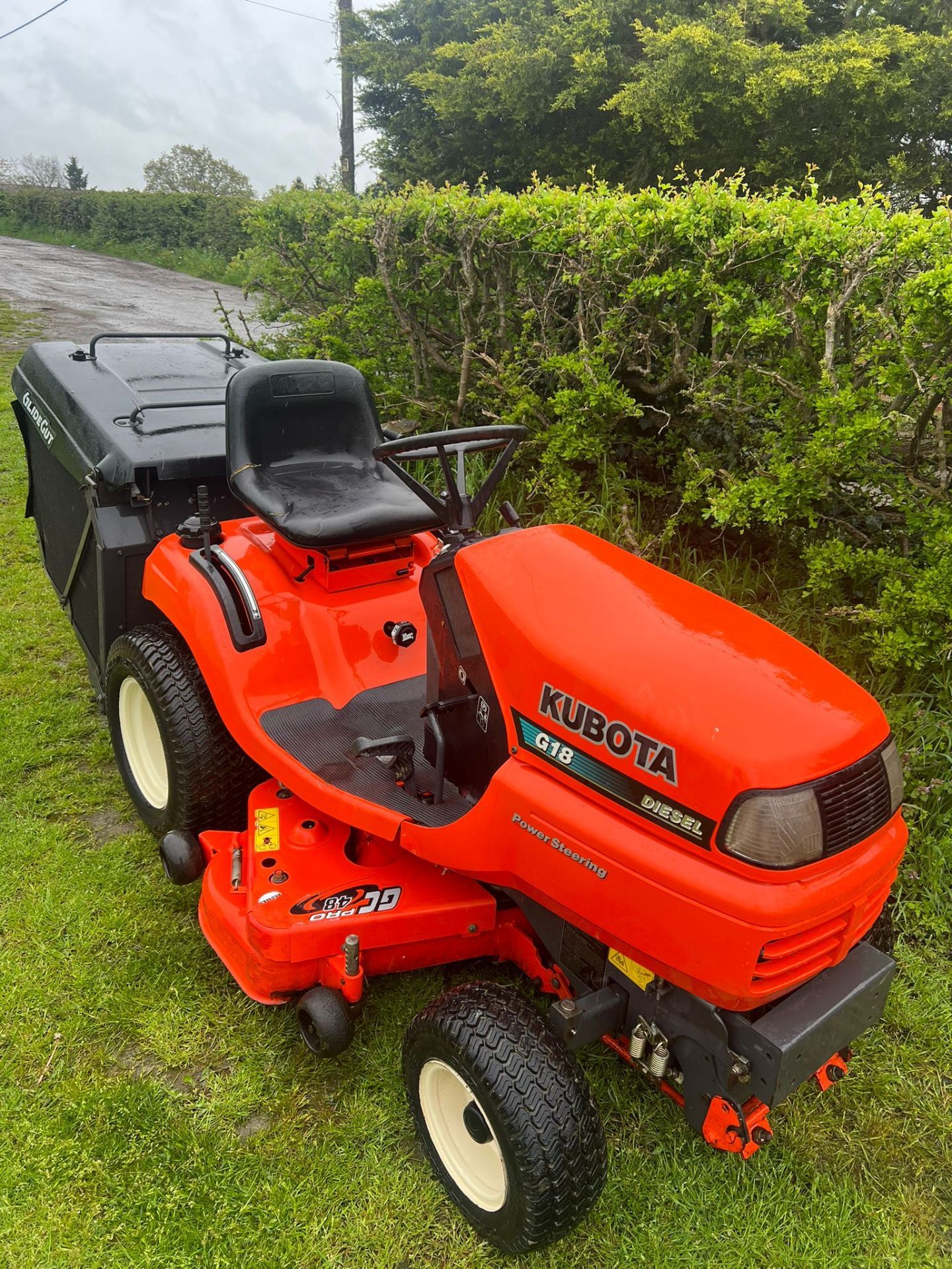 Kubota g18 ride on lawn mower (mint condition) *PLUS VAT* - Image 4 of 26
