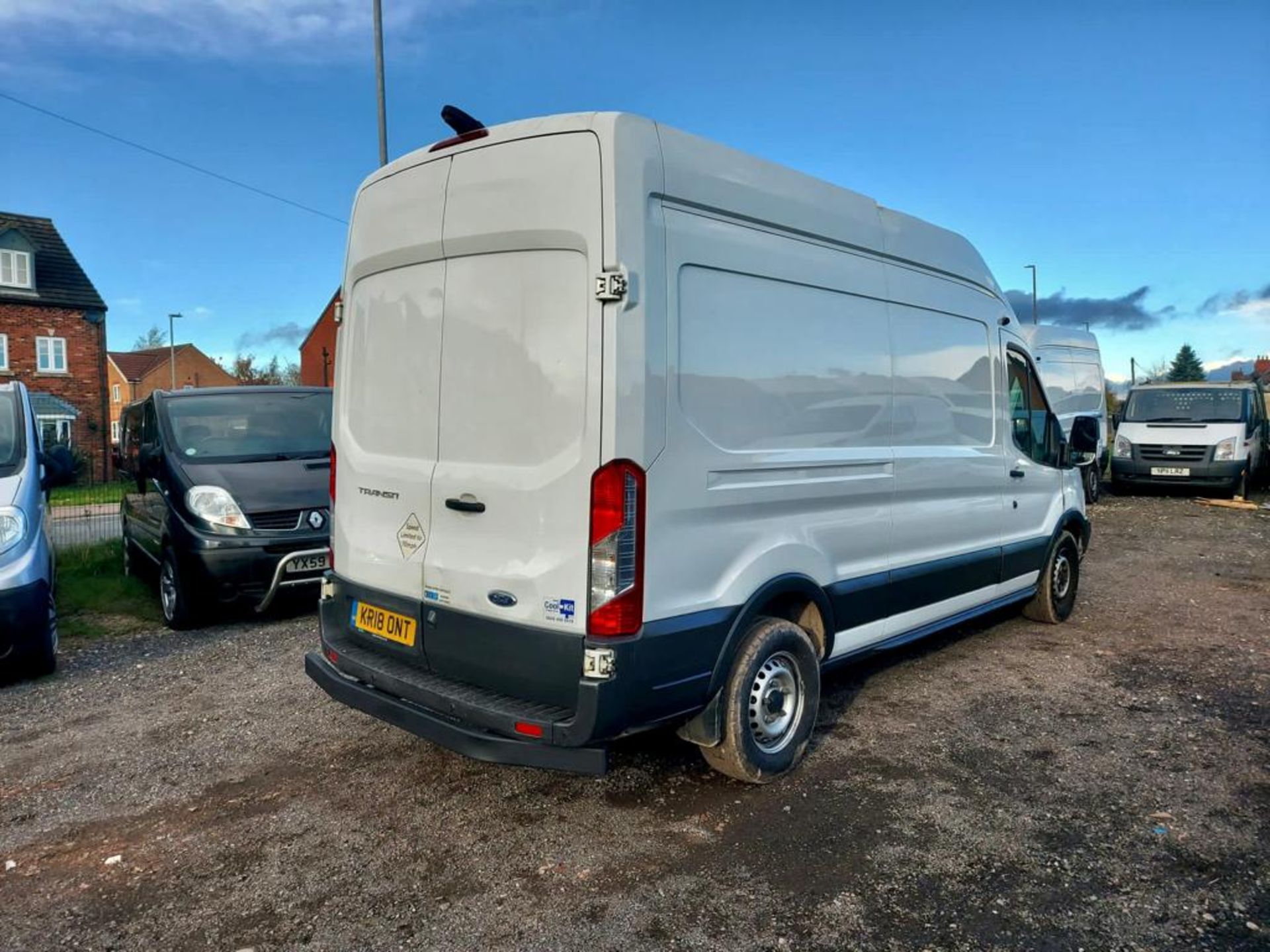 2018 FORD TRANSIT 350 WHITE PANEL VAN *NO VAT* - Image 9 of 15