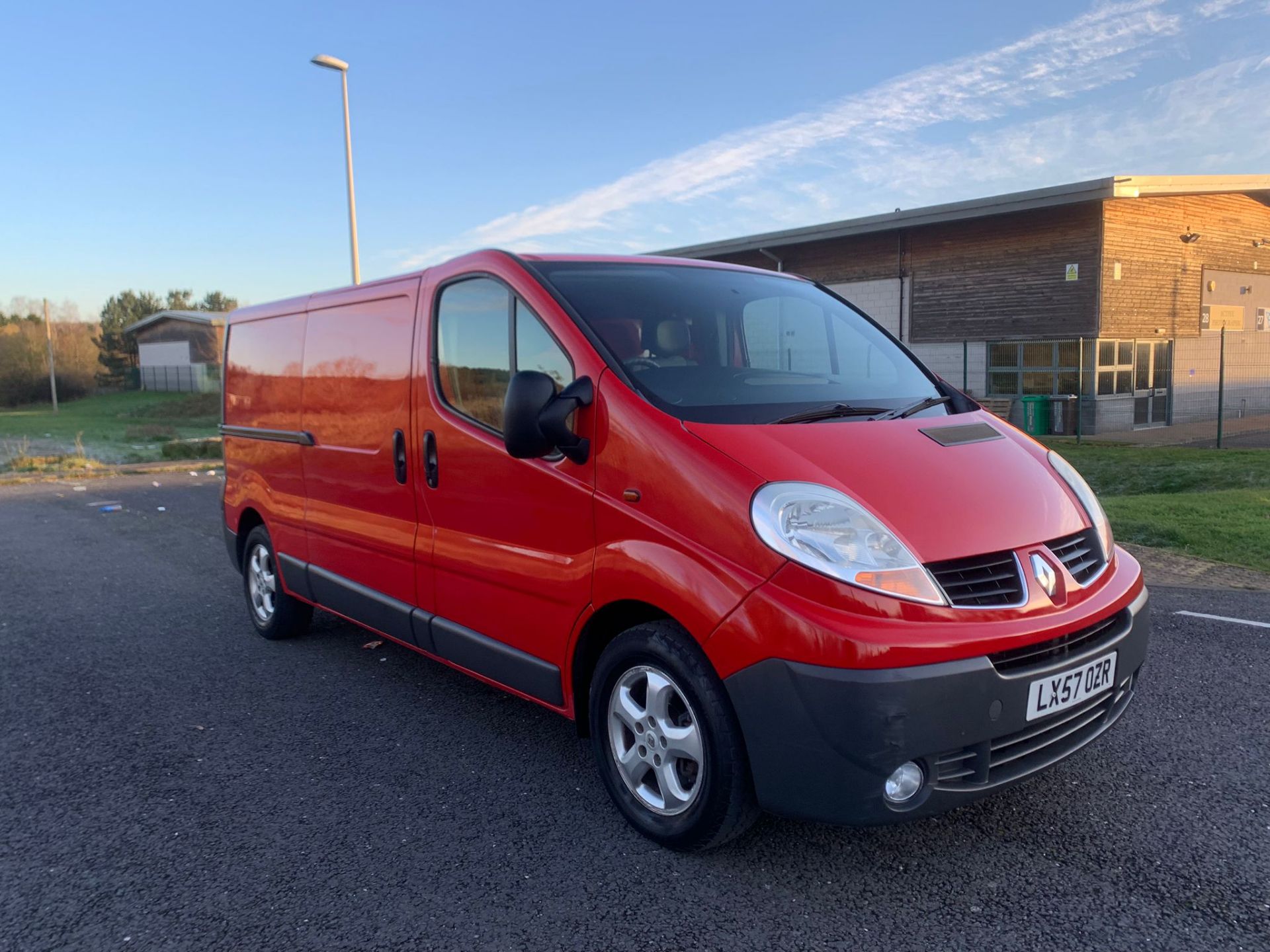 2007 RENAULT TRAFIC LL29 DCI 150 S-A RED PANEL VAN *NO VAT*