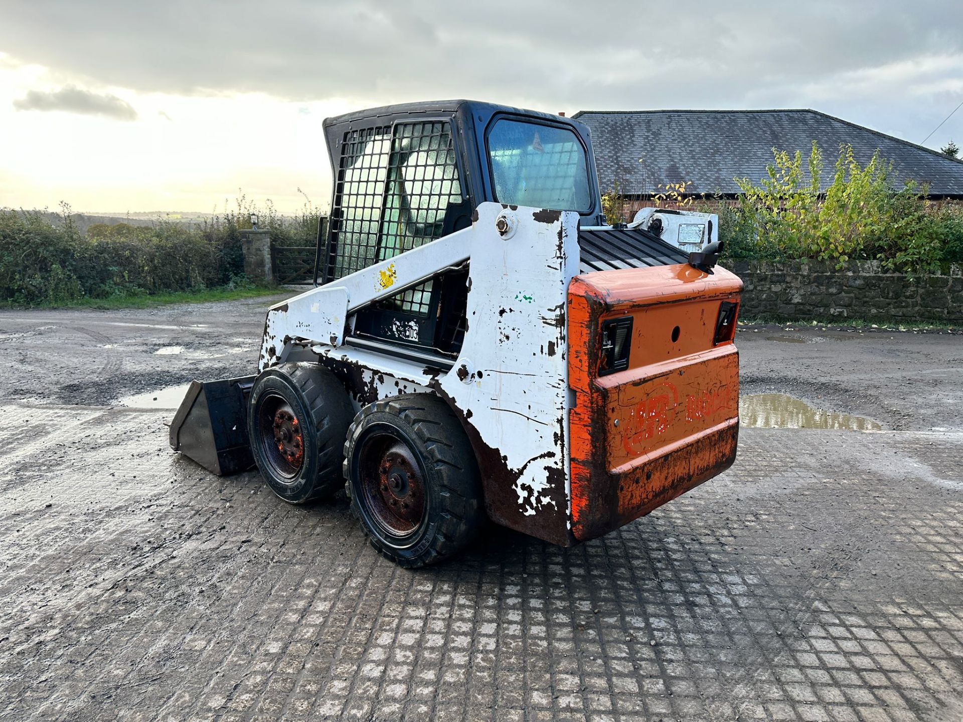 BOBCAT 753 WHEELED SKIDSTEER LOADER WITH BUCKET AND PALLET FORKS *PLUS VAT* - Image 5 of 14