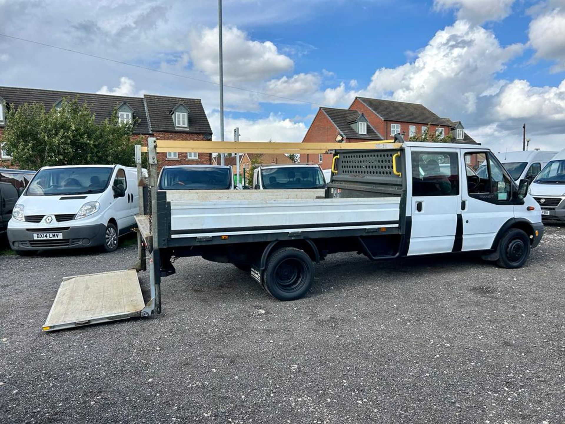 2011 FORD TRANSIT 100 T350L D/C RWD WHITE CHASSIS CAB DROPSIDE TAIL LIFT *NO VAT* - Image 9 of 14