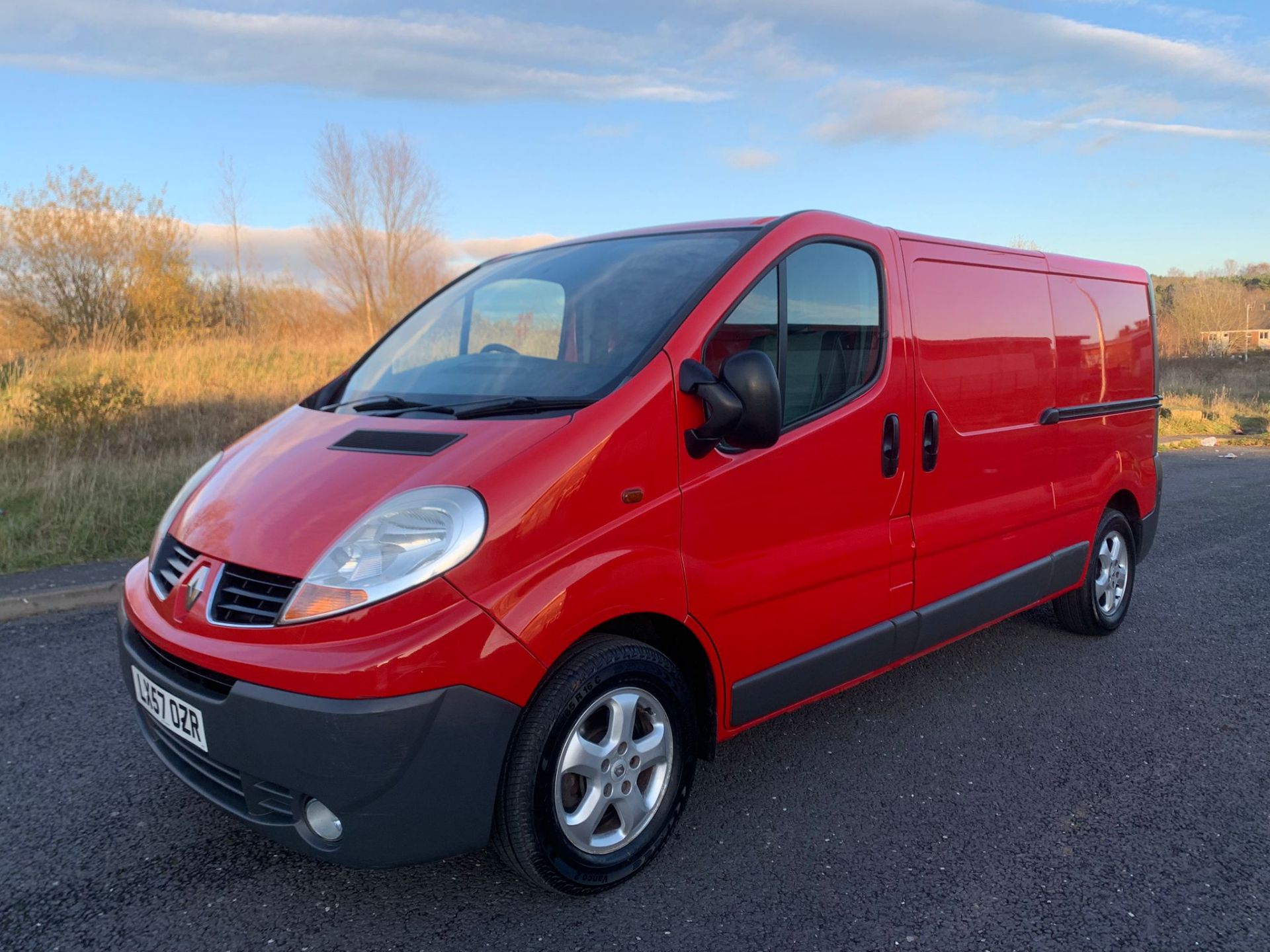 2007 RENAULT TRAFIC LL29 DCI 150 S-A RED PANEL VAN *NO VAT* - Image 4 of 22