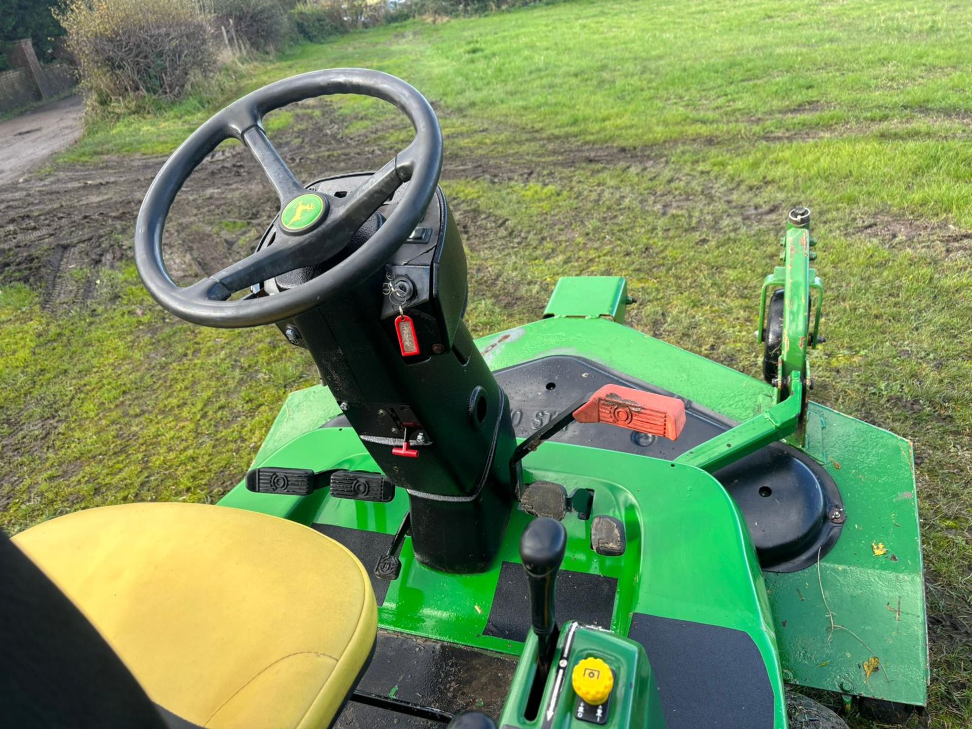 JOHN DEERE 1445 4WD OUTFRONT RIDE ON MOWER *PLUS VAT* - Image 11 of 14