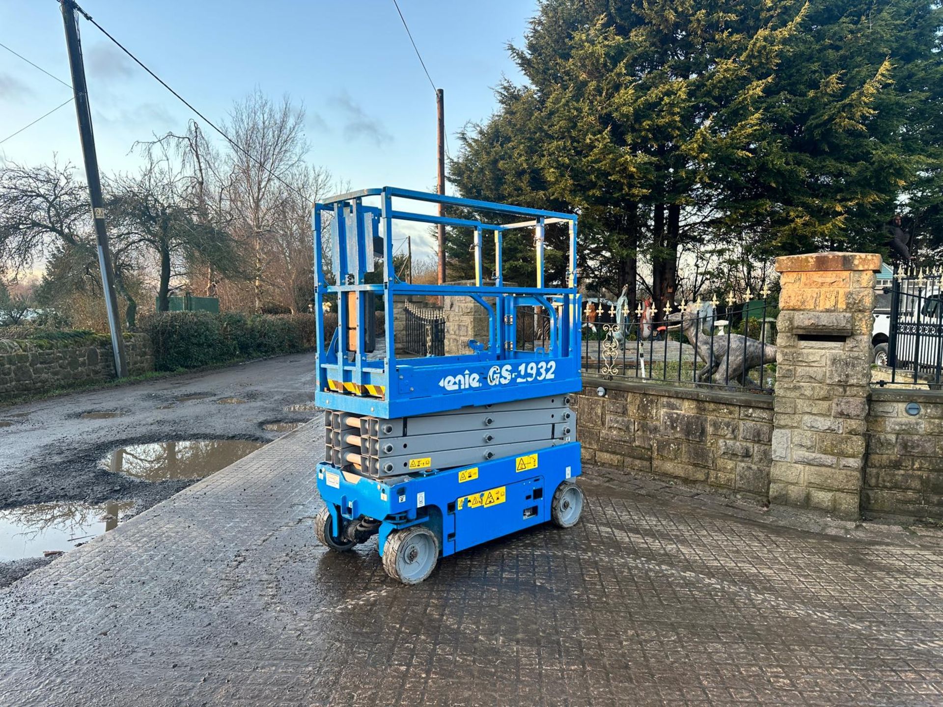 2019 GENIE GS-1932 ELECTRIC SCISSOR LIFT *PLUS VAT* - Image 6 of 13