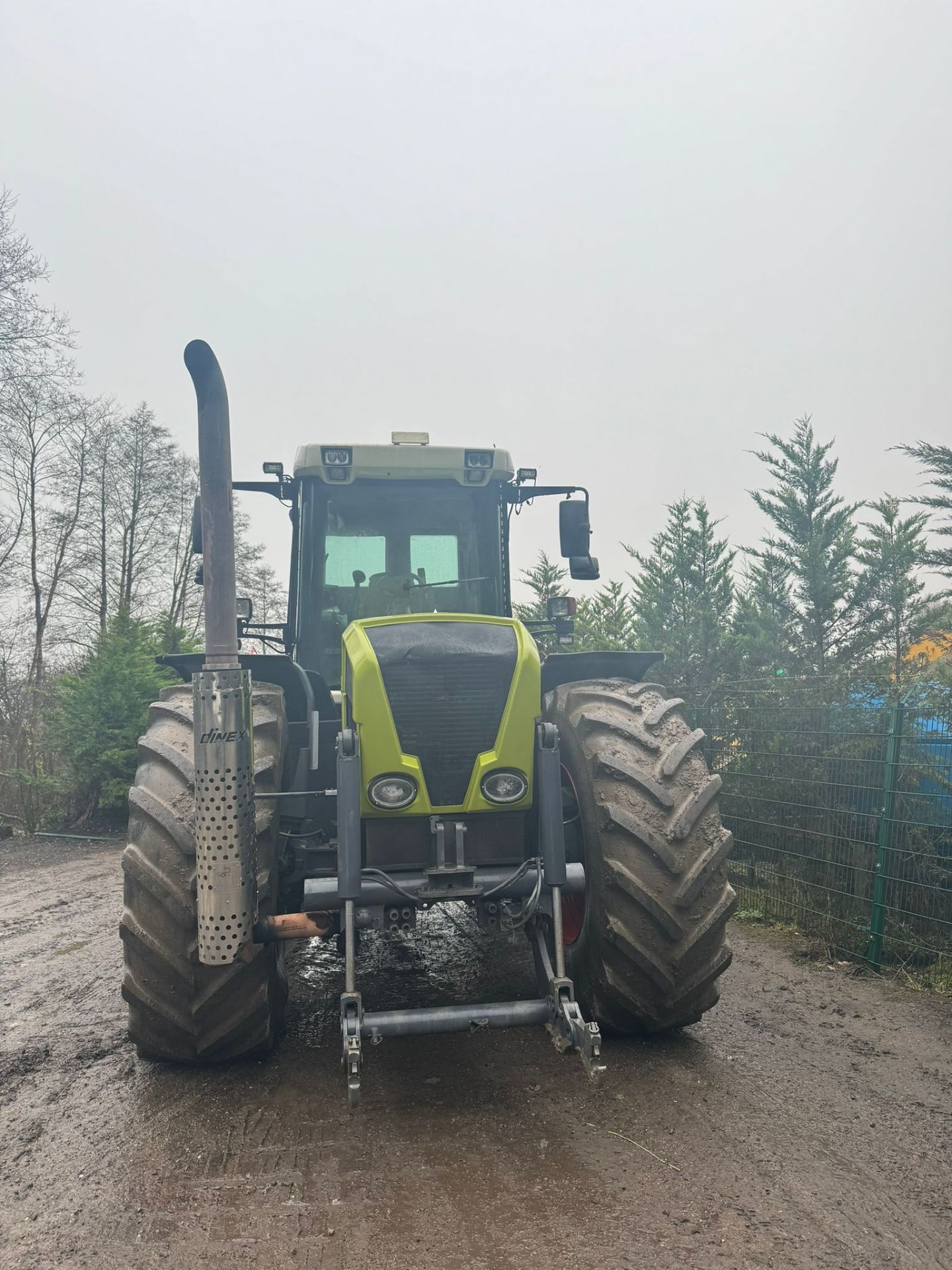 CLASS XERION 3300TRAC TRACTOR BEAST OF A TRACTOR *PLUS VAT* - Image 11 of 19