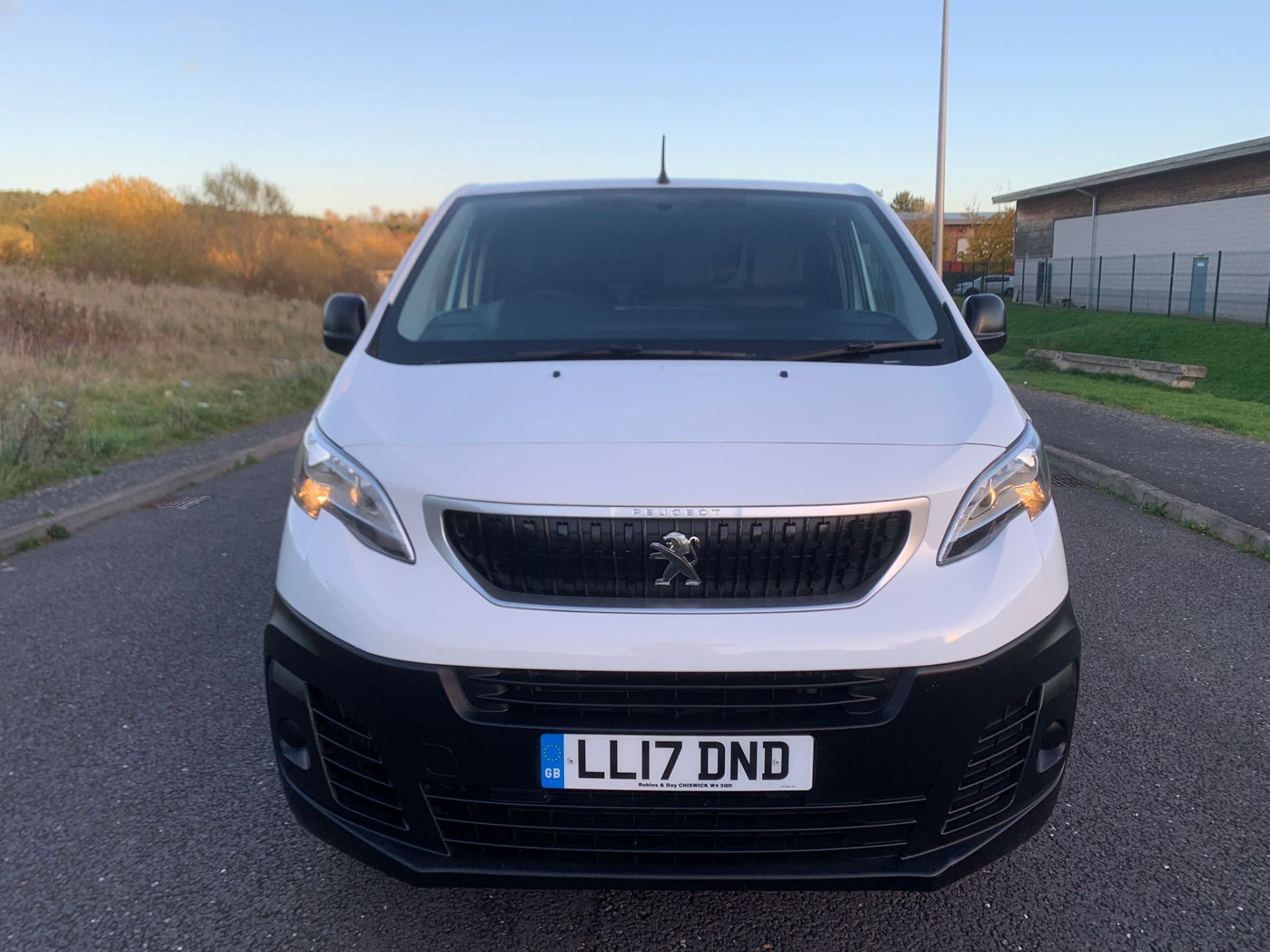 2017 PEUGEOT EXPERT PRO STANDARD BLUE HDI WHITE PANEL VAN *NO VAT* - Image 2 of 41