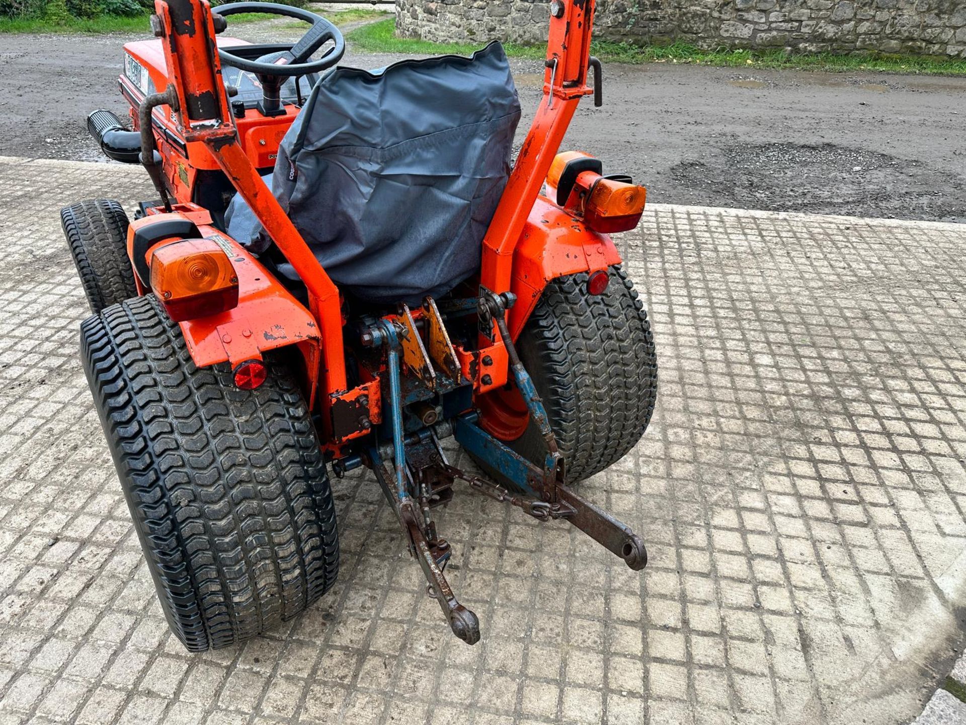 KUBOTA B1550 17HP 4WD COMPACT TRACTOR *PLUS VAT* - Image 5 of 11