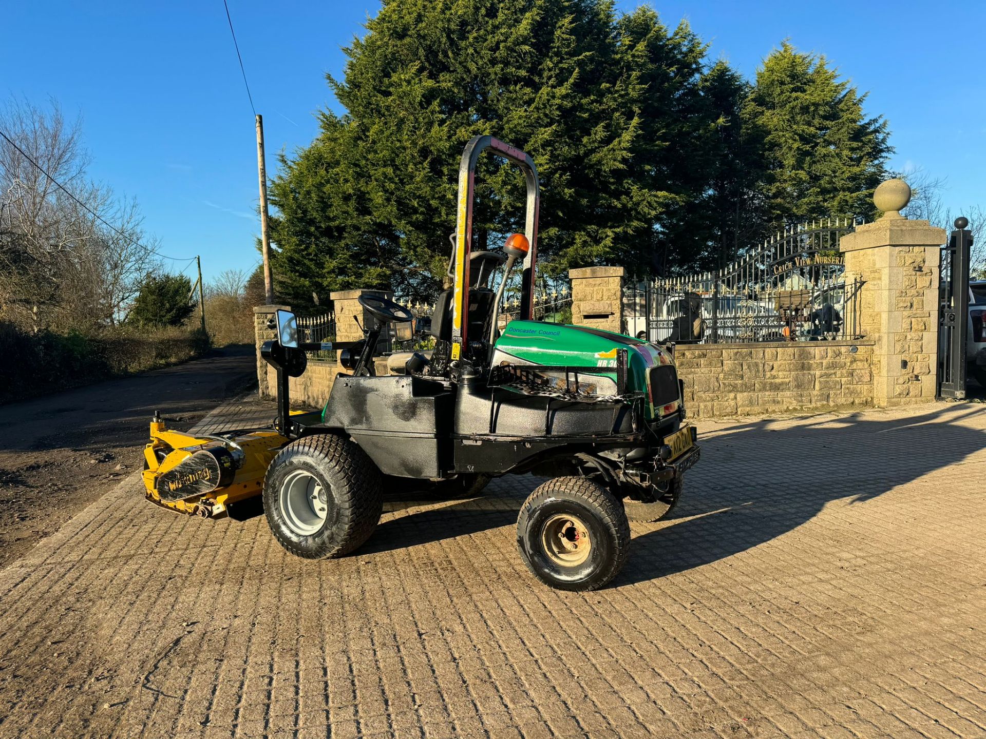 RANSOMES HR300 RIDE ON LAWN MOWER FLAIL MOWER *PLUS VAT* - Image 10 of 20