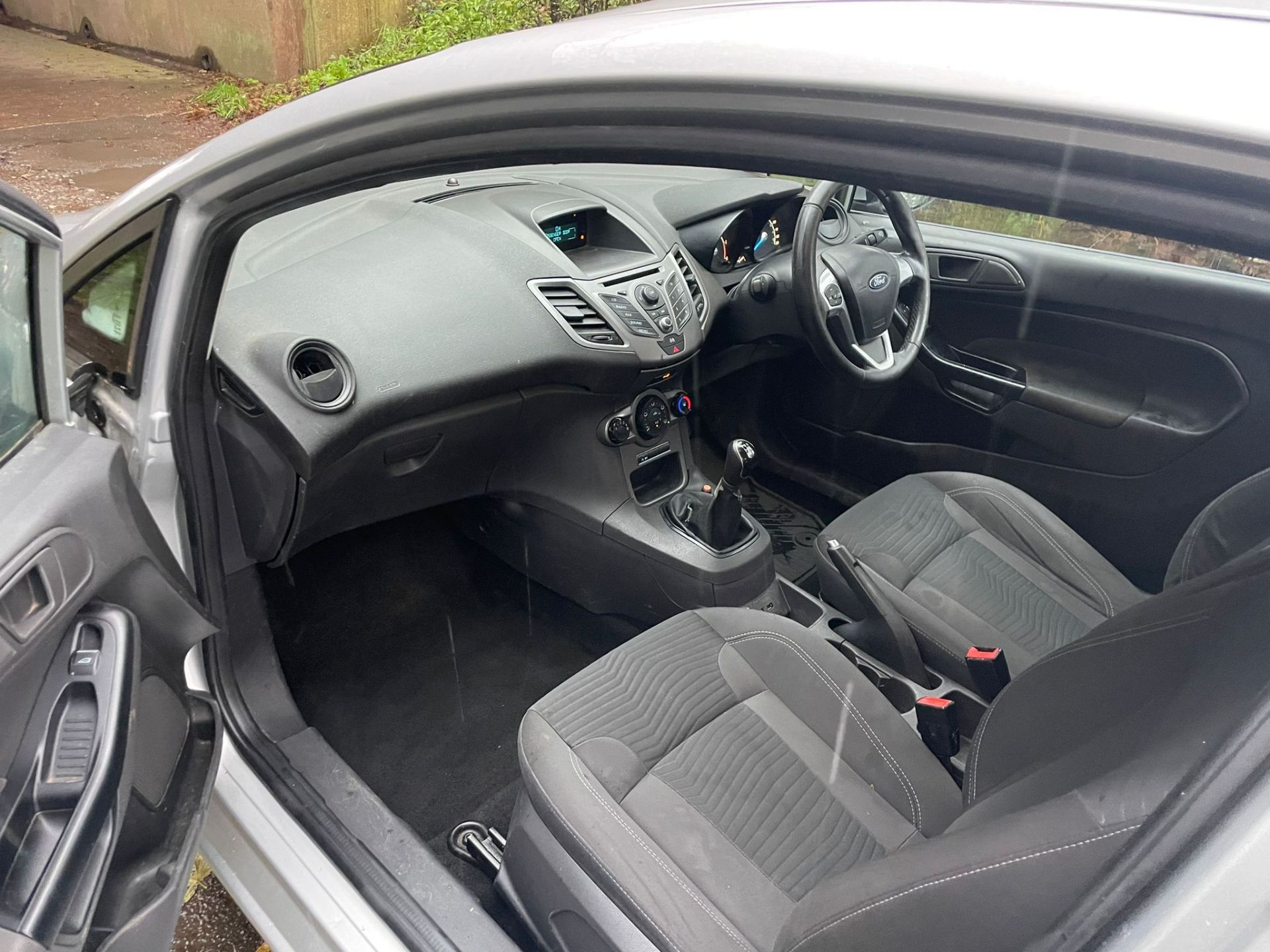 2013 FORD FIESTA ECONETIC TECH TDCI SILVER CAR DERIVED VAN *NO VAT* - Image 14 of 15