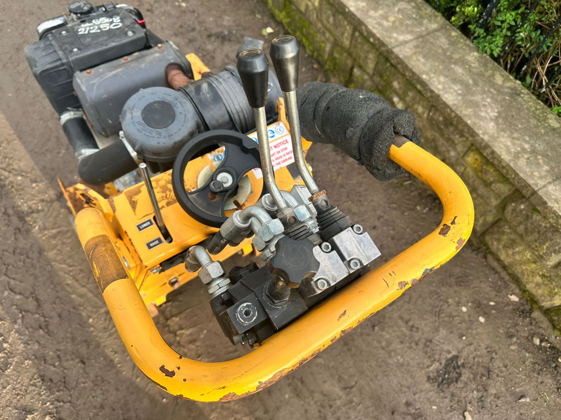 SPE BEF320-1A F/R DIESEL FLOOR SCRABBLER *PLUS VAT* - Image 8 of 11