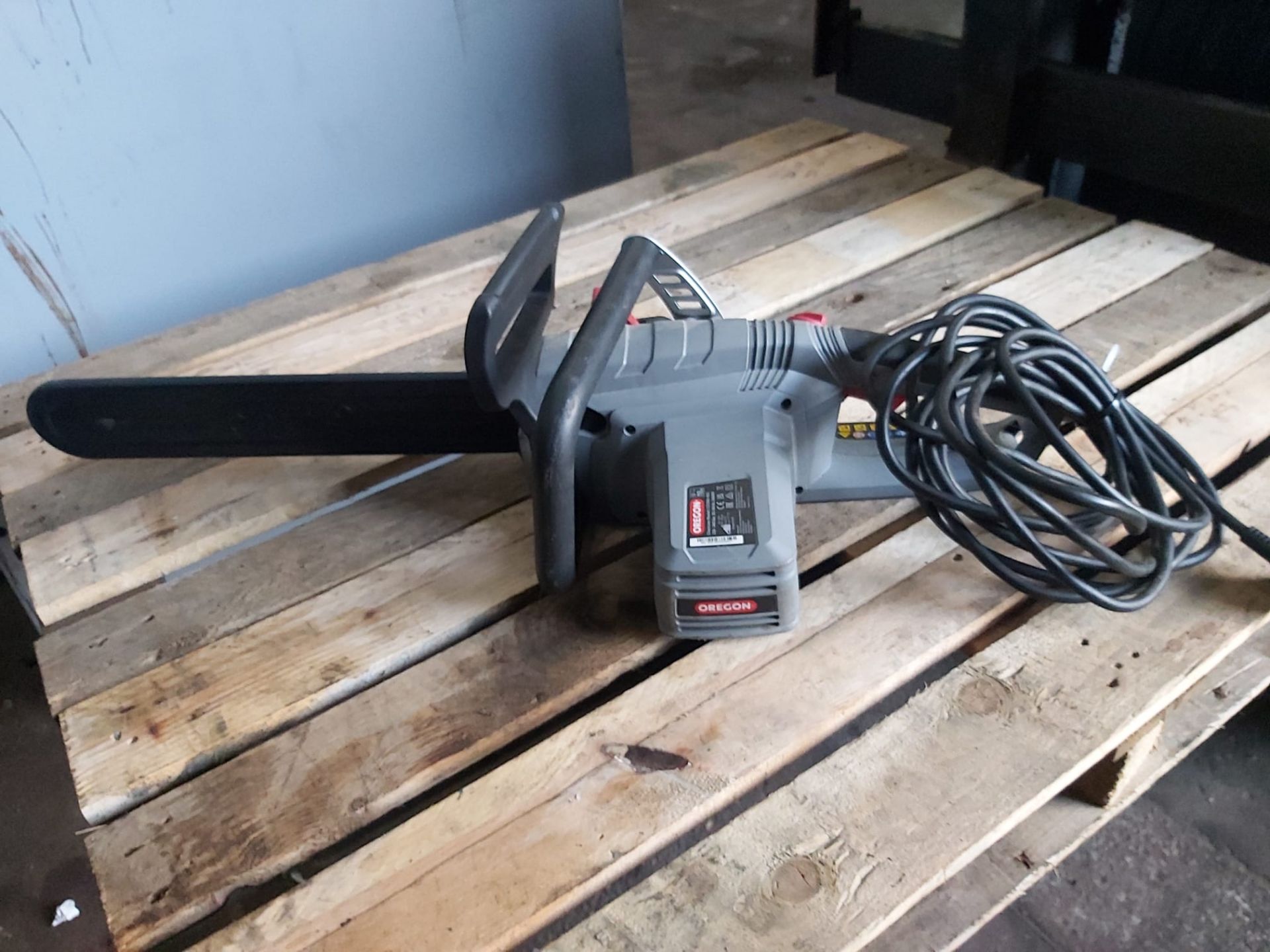 OREGON 2400W CS1500 CORDED ELECTRIC CHAINSAW *PLUS VAT* - Image 3 of 4