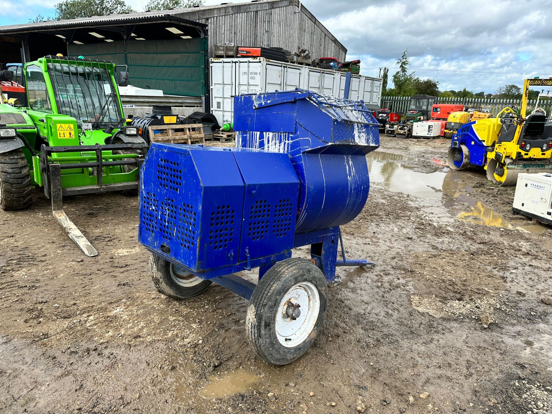 HATZ DIESEL SINGLE AXLE TOWBEHIND PAN MIXER *PLUS VAT* - Image 2 of 11