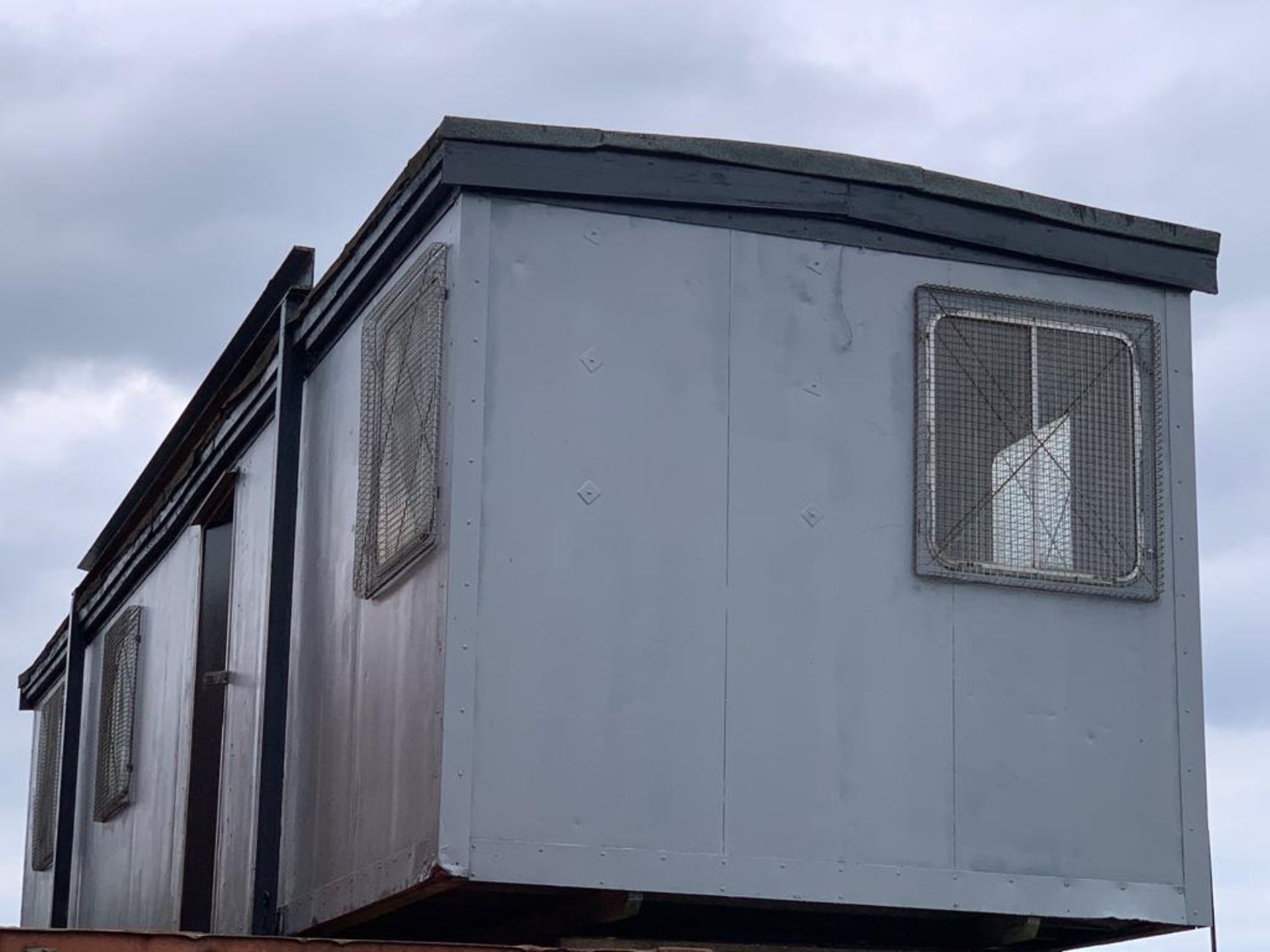 34ft x 10ft Jack Leg Portable Building cabin *NO VAT* - Image 6 of 14