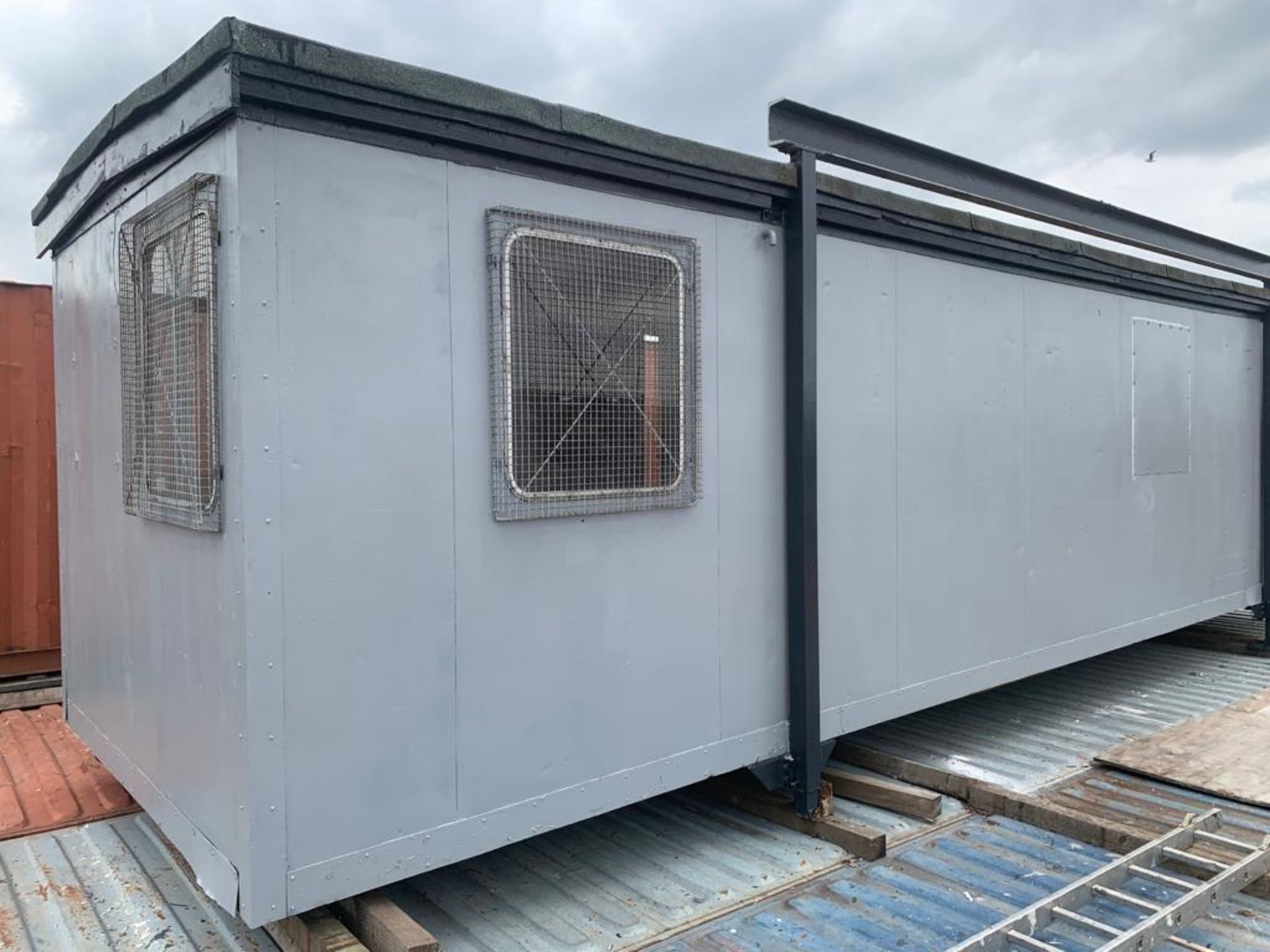 34ft x 10ft Jack Leg Portable Building cabin *NO VAT* - Image 3 of 14