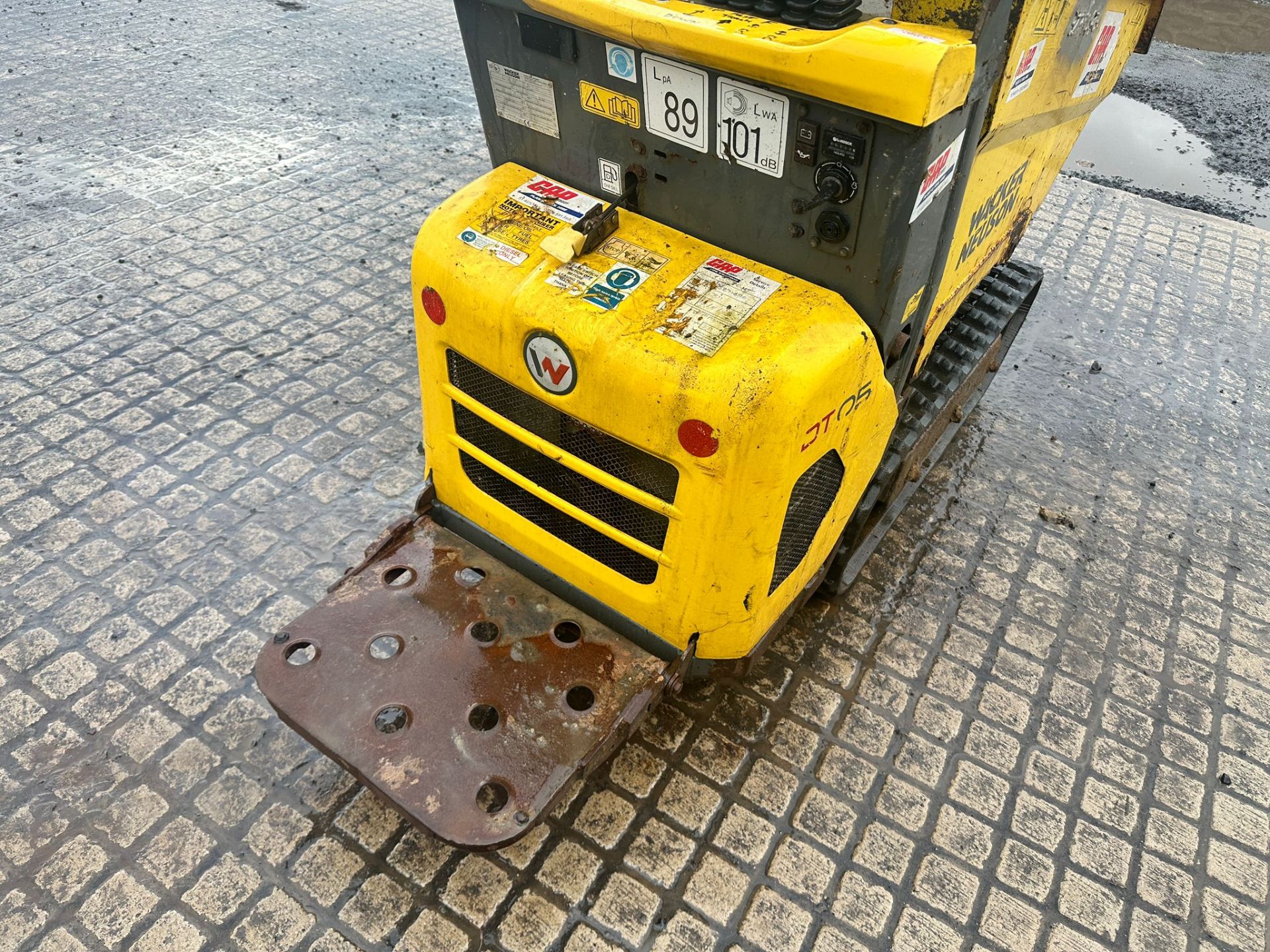 2016 WACKER NEUSON DT05D 500KG DIESEL TRACKED PEDESTRIAN DUMPER *PLUS VAT* - Image 4 of 11