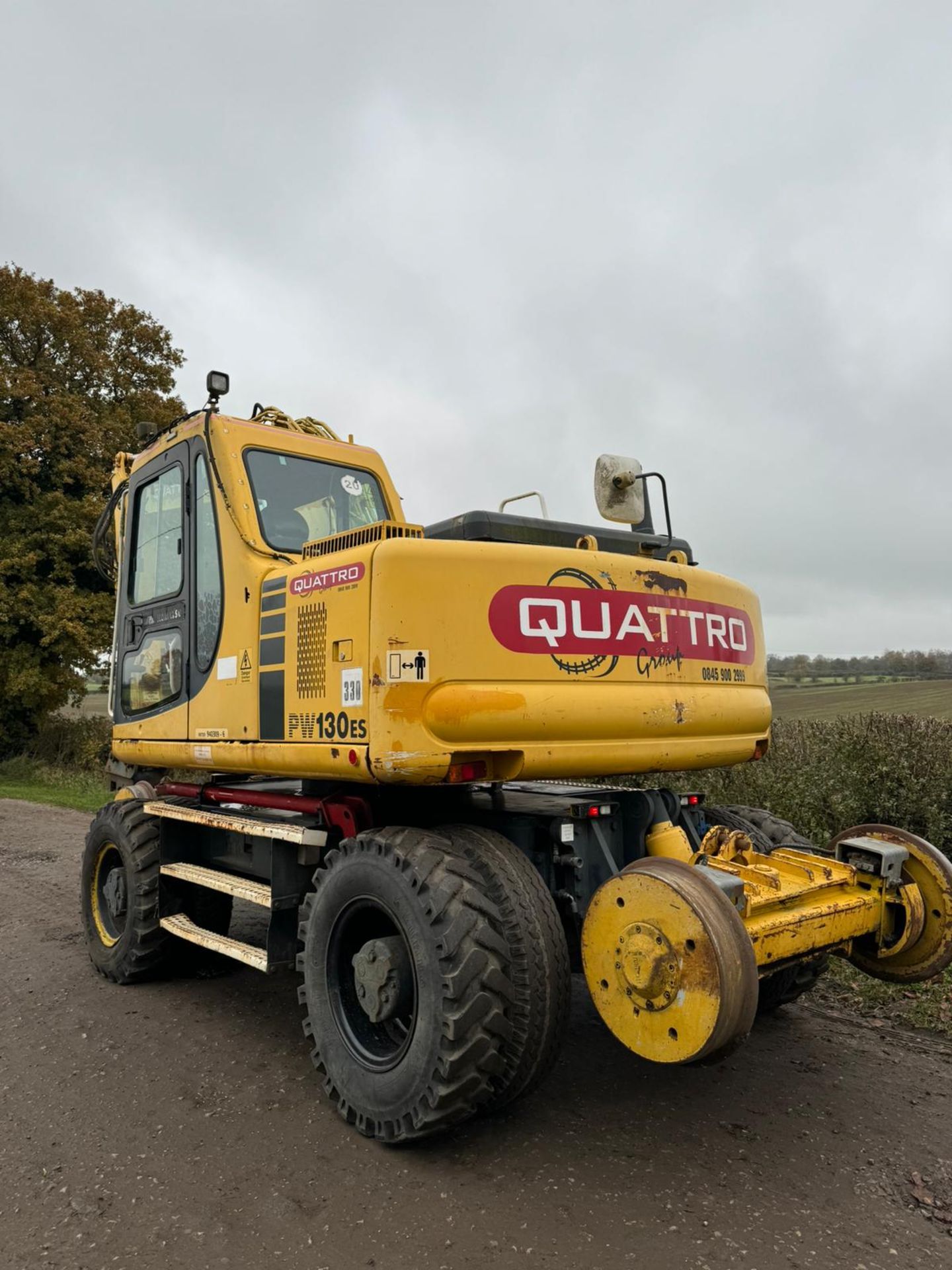 KOMATSU PW130ES-6K 4WD WHEELED EXCAVATOR C/W QUICK HITCH & RAILWAY GEAR *PLUS VAT* - Image 6 of 16