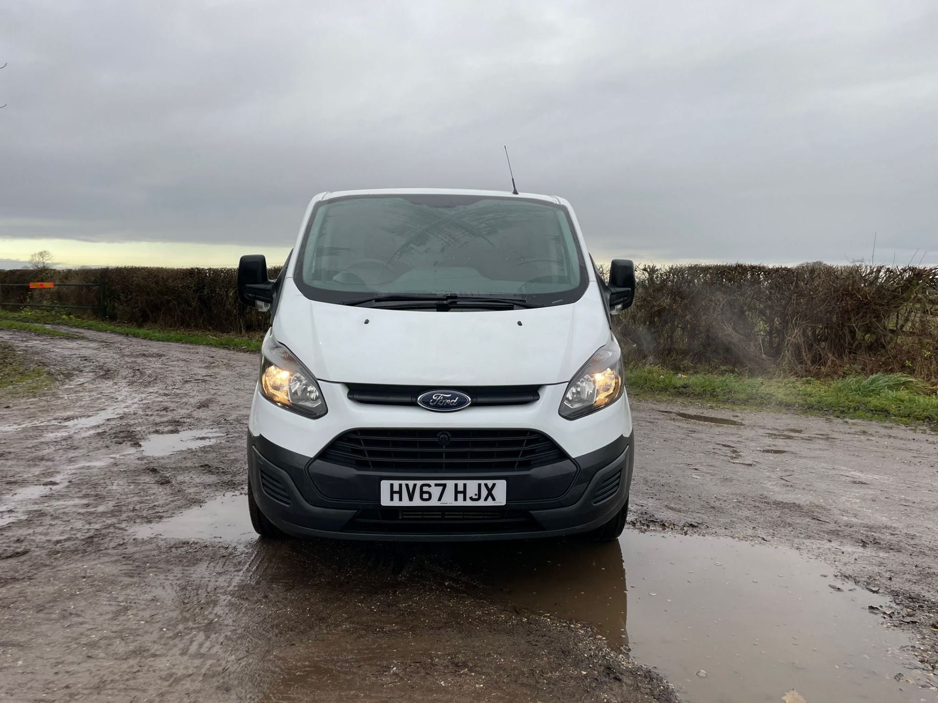 2017 FORD TRANSIT CUSTOM 290 WHITE PANEL VAN *PLUS VAT* - Image 2 of 11