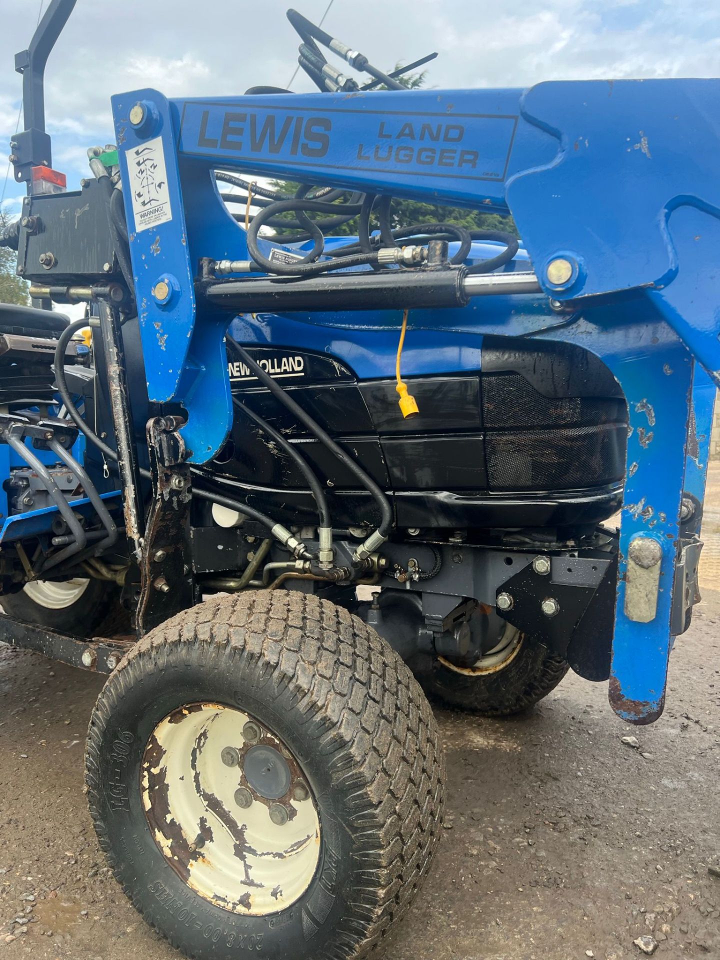 NEW HOLLAND TC21D LOADER TRACTOR *PLUS VAT* - Image 9 of 16