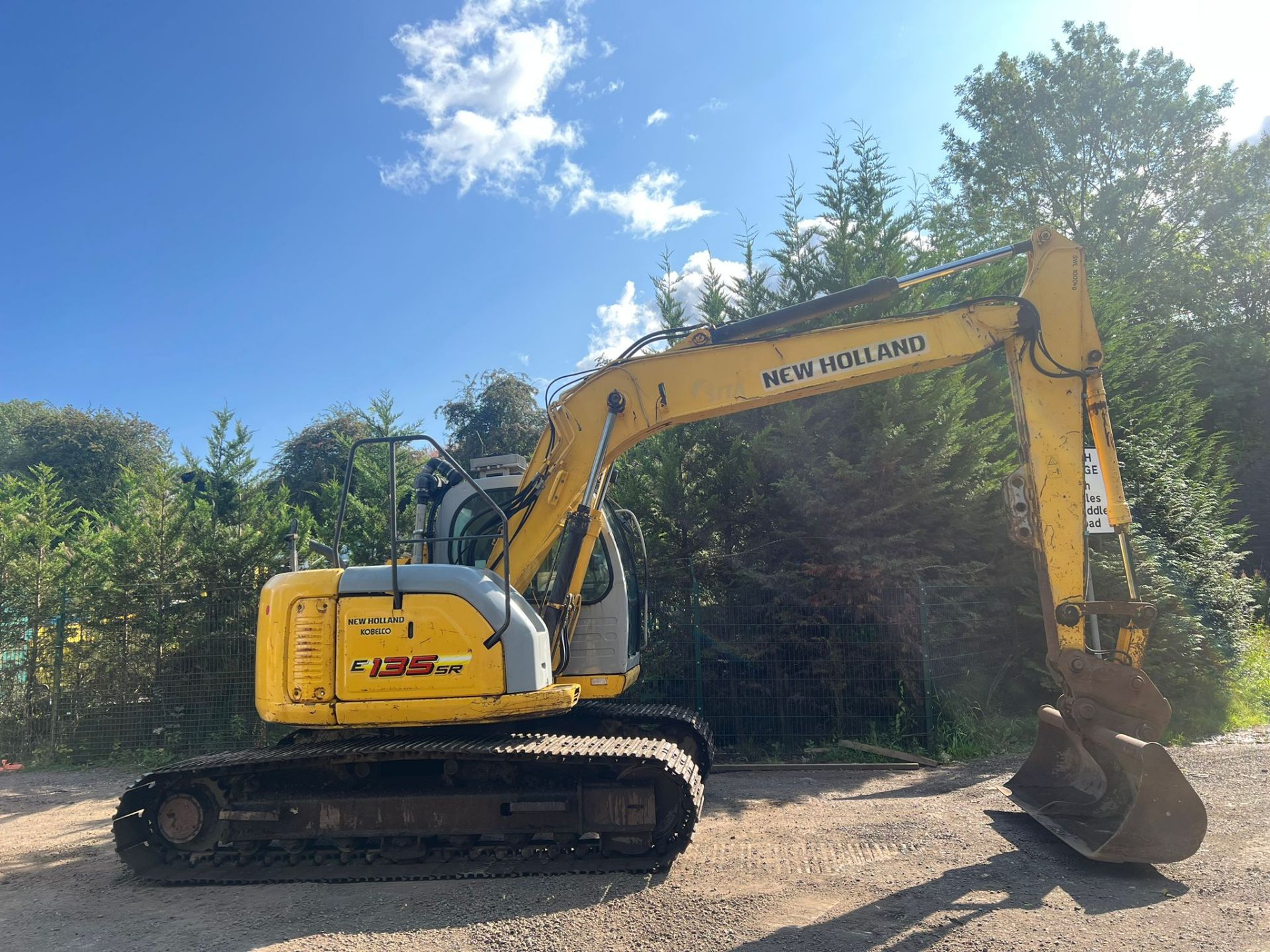 New Holland E135SR 13 Ton Excavator Digger Hydraulic Quick Hitch *PLUS VAT* - Image 8 of 12