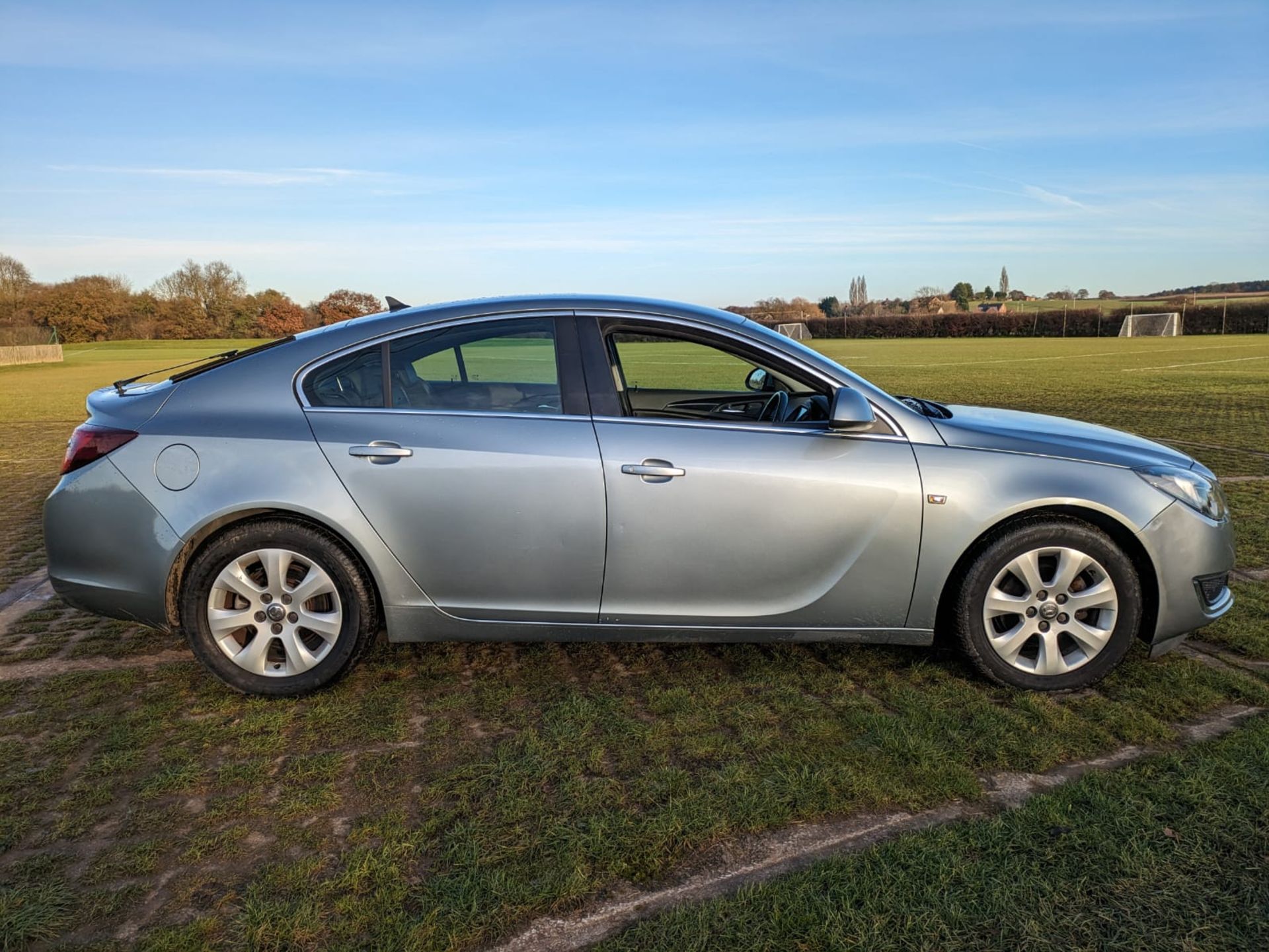 2014 VAUXHALL INSIGNIA TECHLINE CDTI ECO S/S SILVER HATCHBACK *NO VAT* - Image 14 of 28