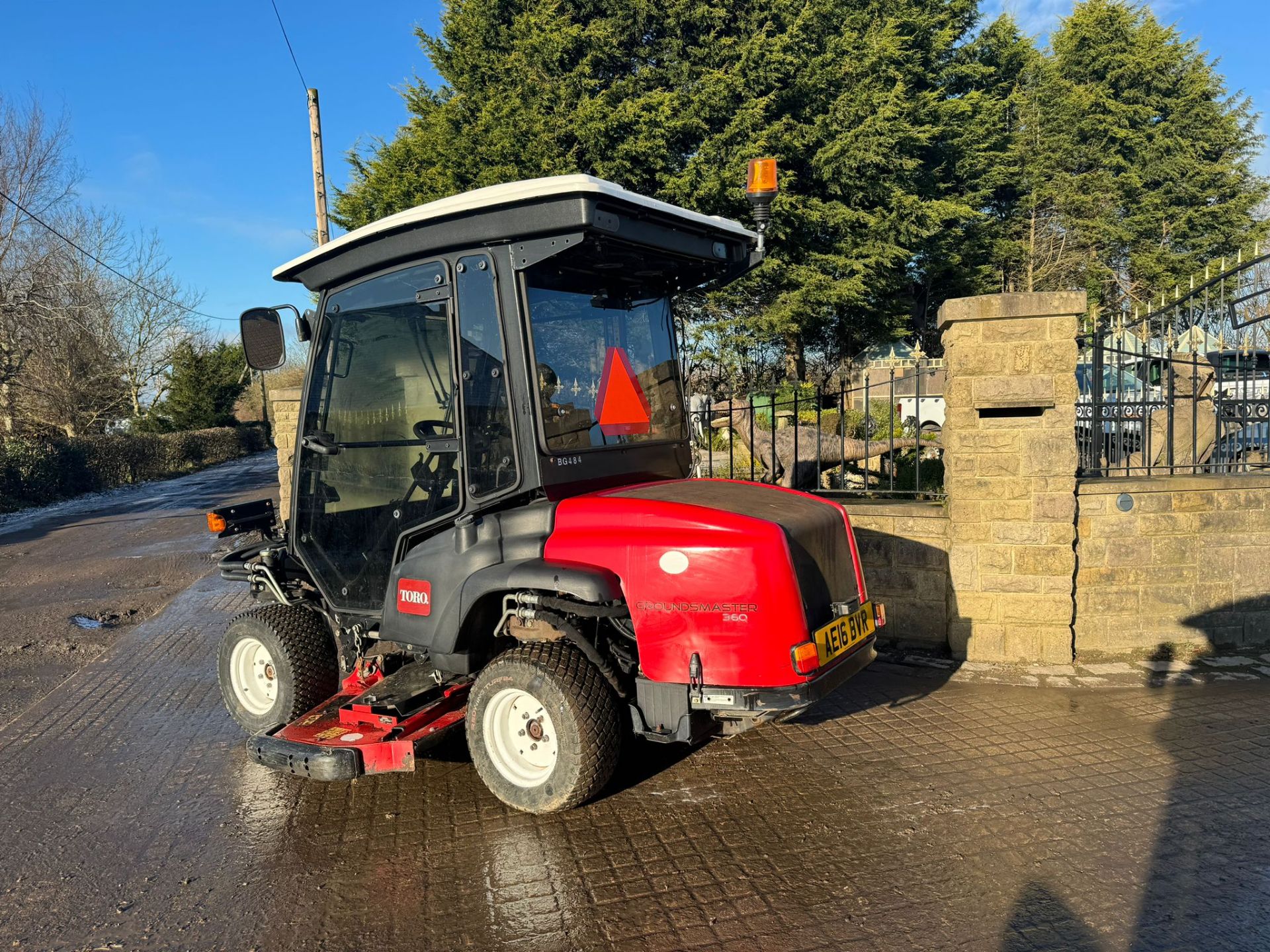 2016 Toro Groundmaster 360 Quad Steer Rotary Ride on Lawn Mower Bank Mower *PLUS VAT* - Image 9 of 21