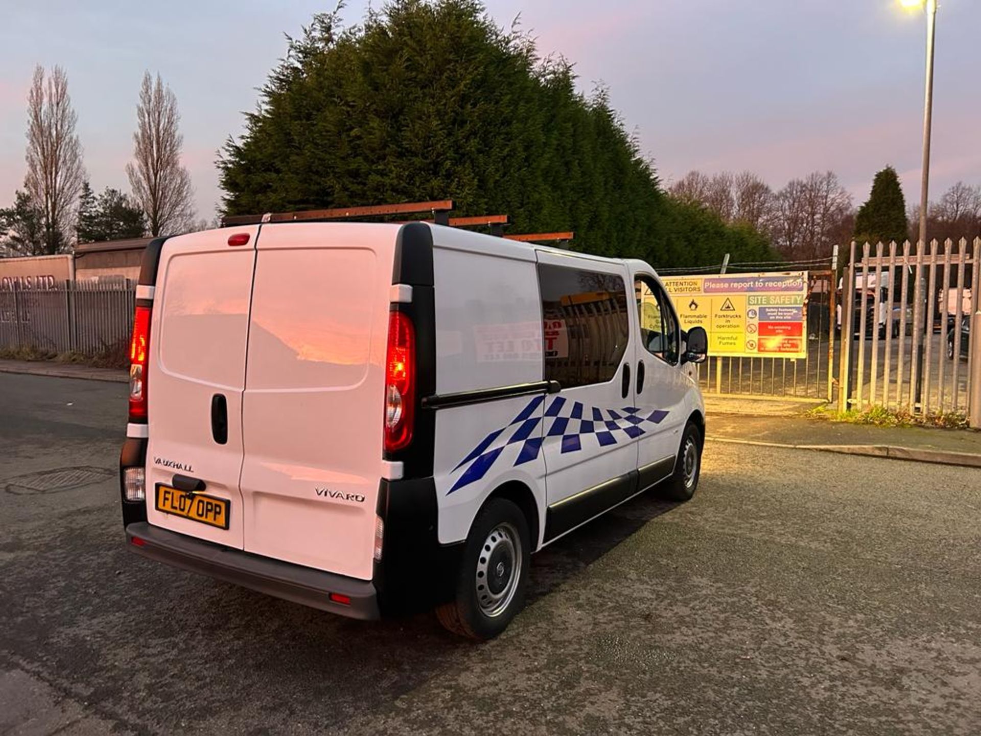 2007 VAUXHALL VIVARO 2900 CDTI SWB WHITE PANEL VAN *NO VAT* - Image 12 of 21