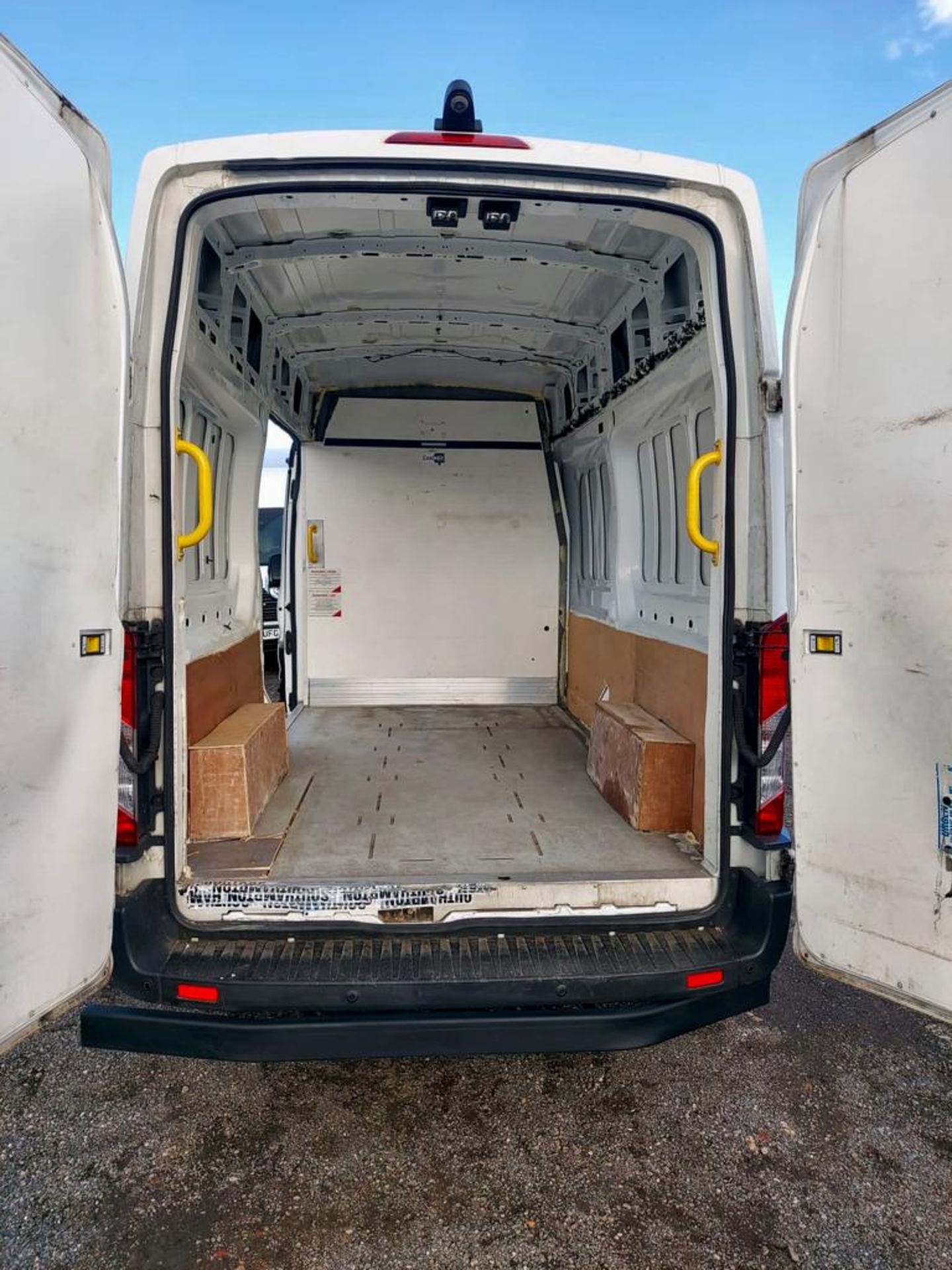 2018 FORD TRANSIT 350 WHITE PANEL VAN *NO VAT* - Image 8 of 15