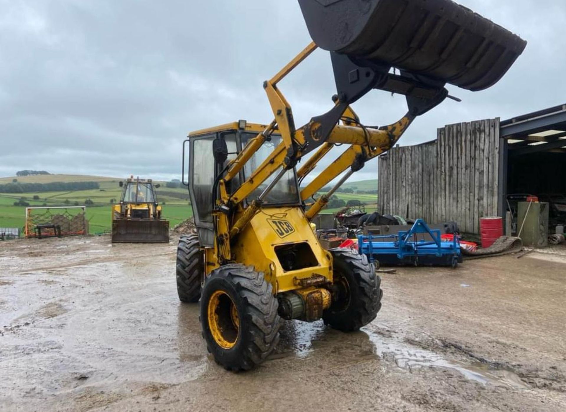 JCB 410 LOADING SHOVEL *PLUS VAT* - Image 2 of 5