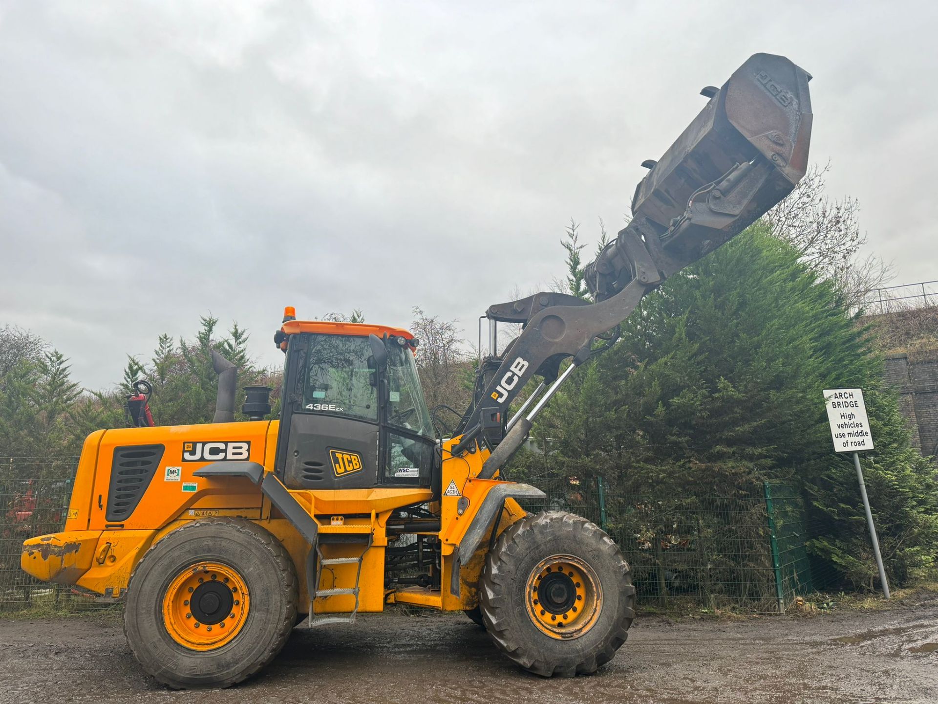 2012 JCB 436E LOADING SHOVEL ROAD REGISTERED *PLUS VAT* - Image 9 of 16