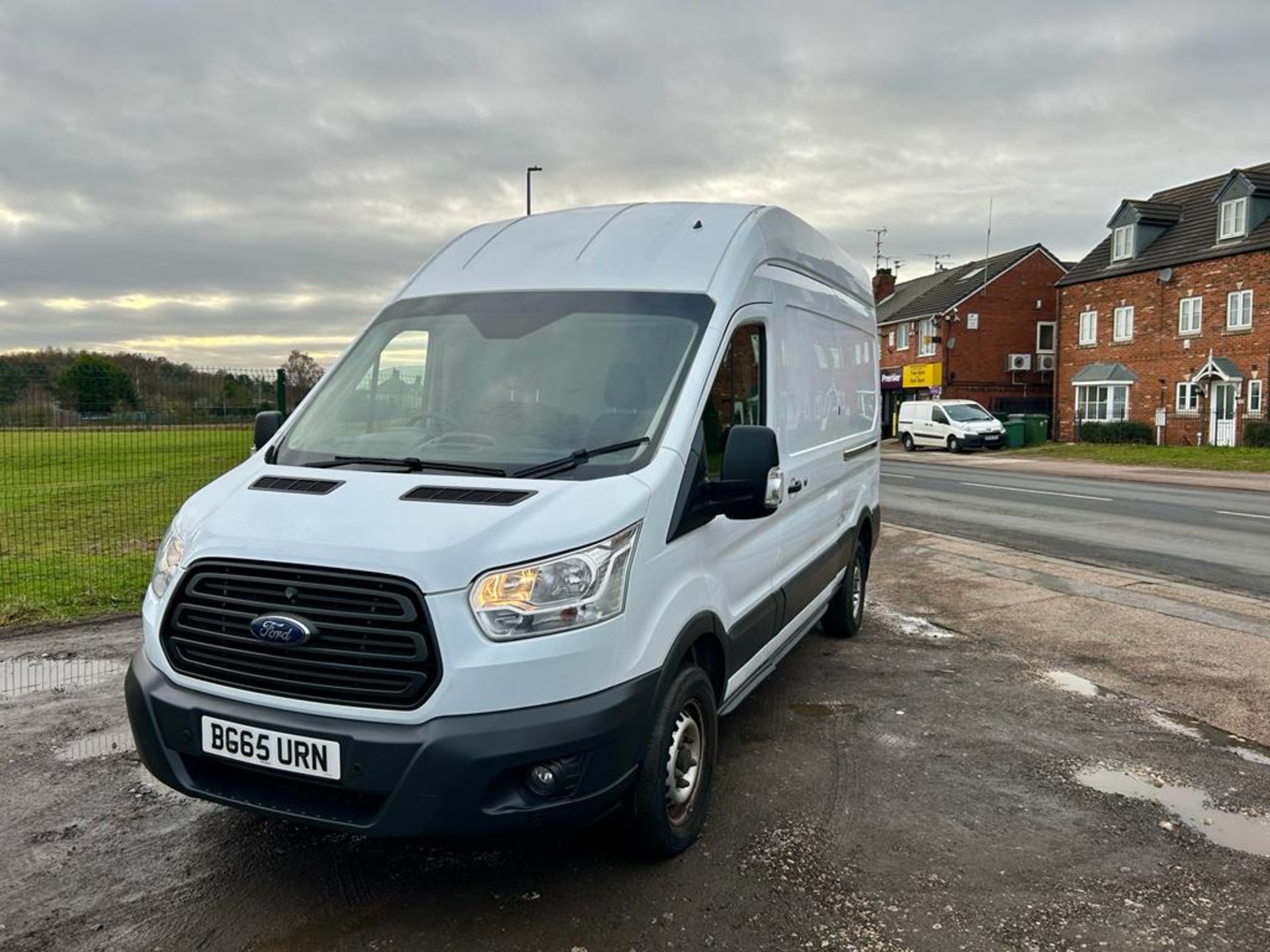 2015 FORD TRANSIT 350 WHITE PANEL VAN *NO VAT* - Image 5 of 21