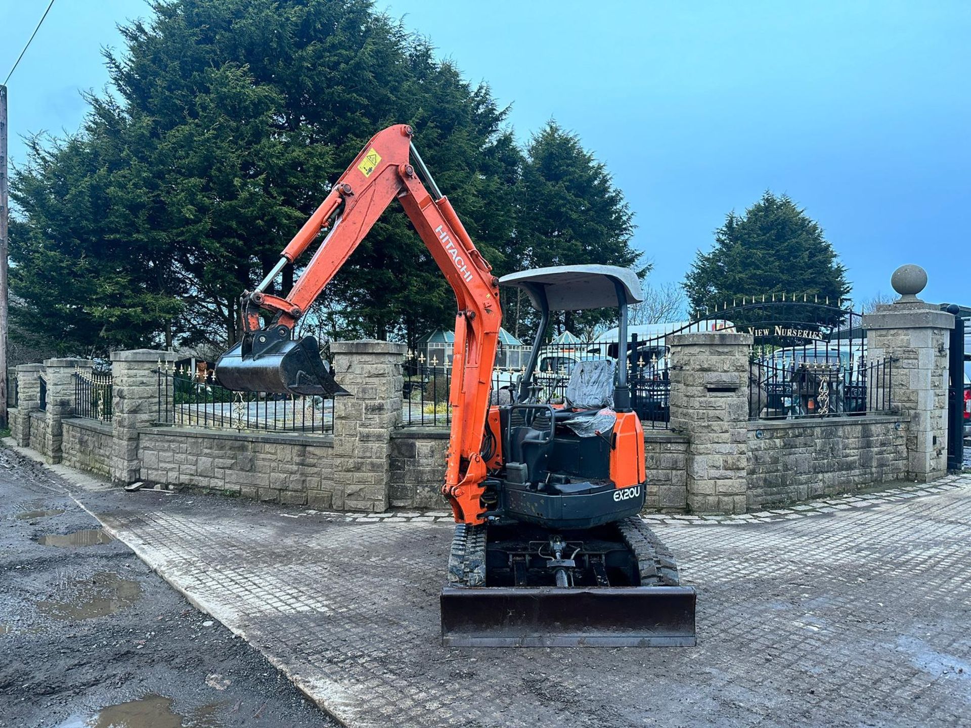 HITACHI EX20U MINI EXCAVATOR *PLUS VAT* - Image 2 of 20