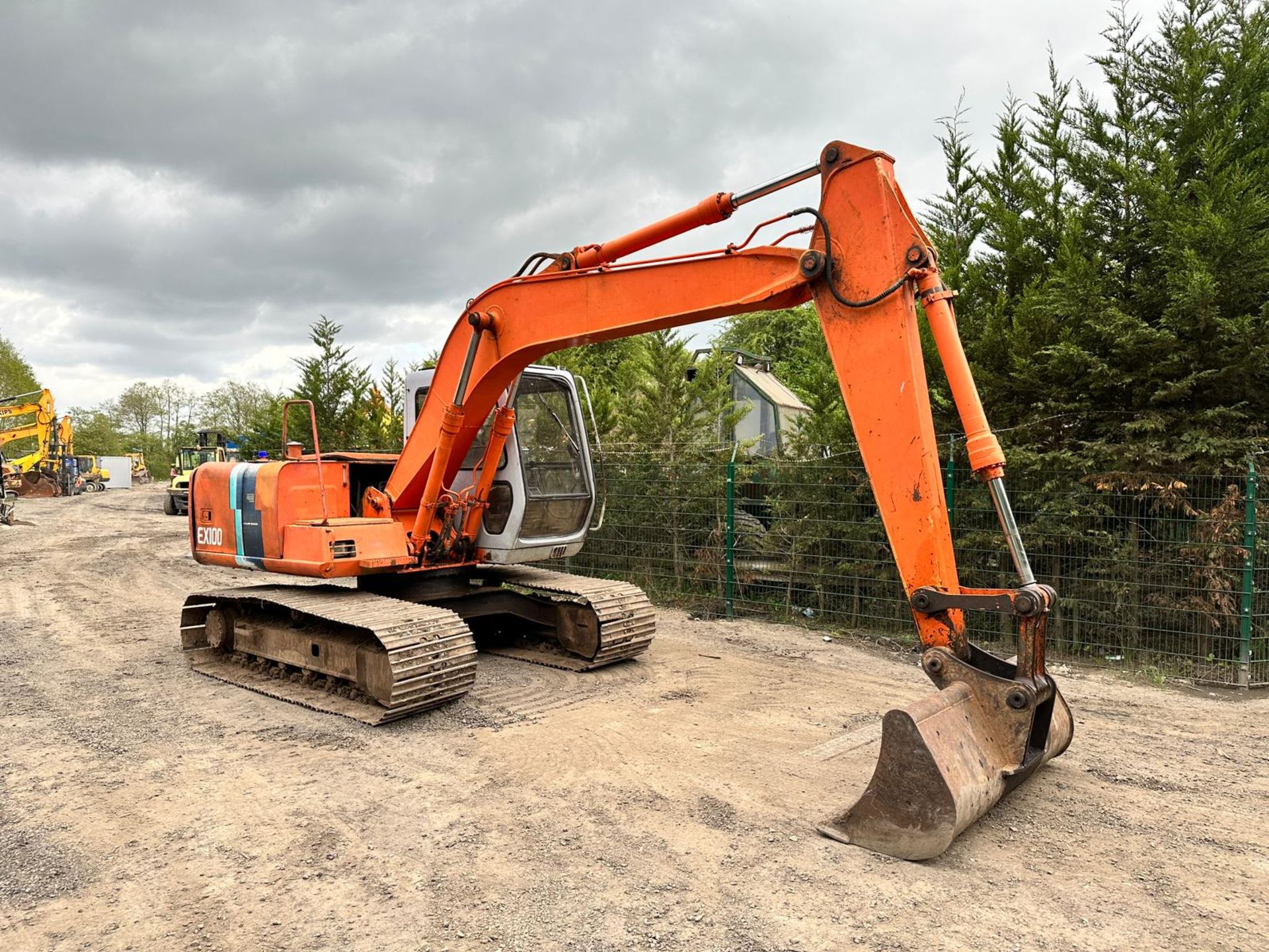 HITACHI EX100-2 EXCAVATOR *PLUS VAT* - Bild 6 aus 26