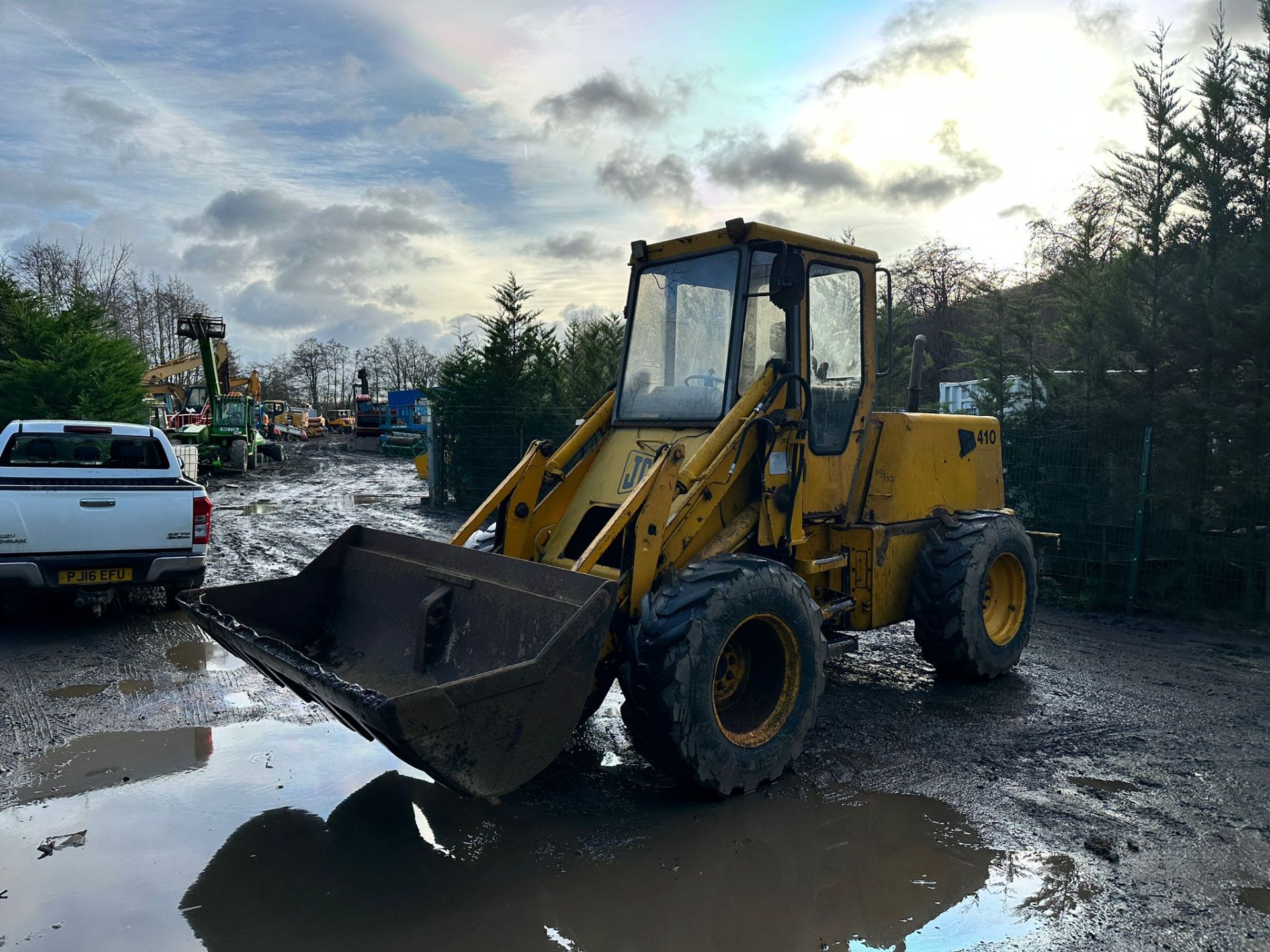 JCB 410 LOADING SHOVEL *PLUS VAT* - Image 4 of 16