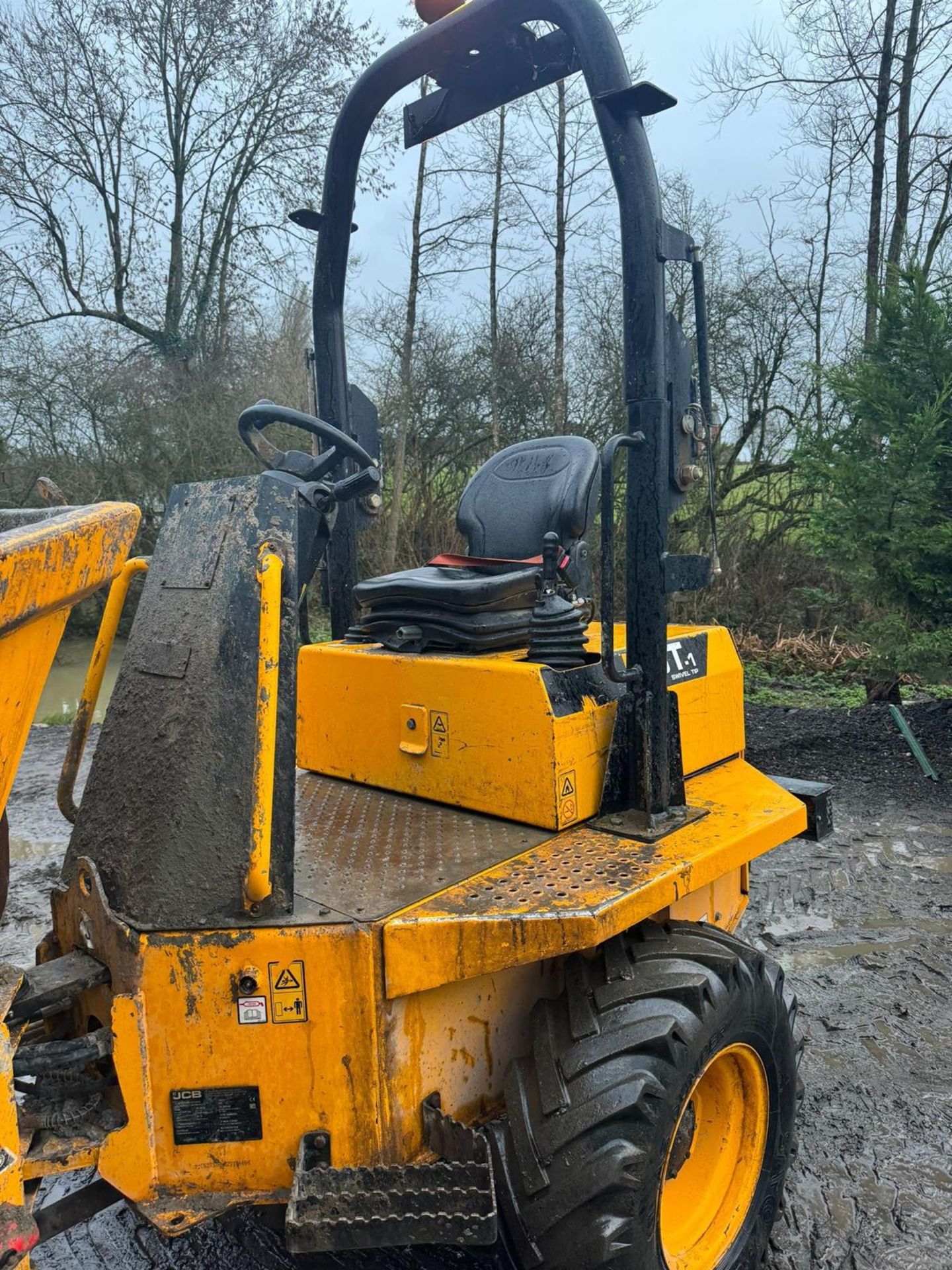 2019/69 JCB 3T-1 SWIVEL TIP 3 TON SWIVEL SKIP DUMPER *PLUS VAT* - Image 16 of 18