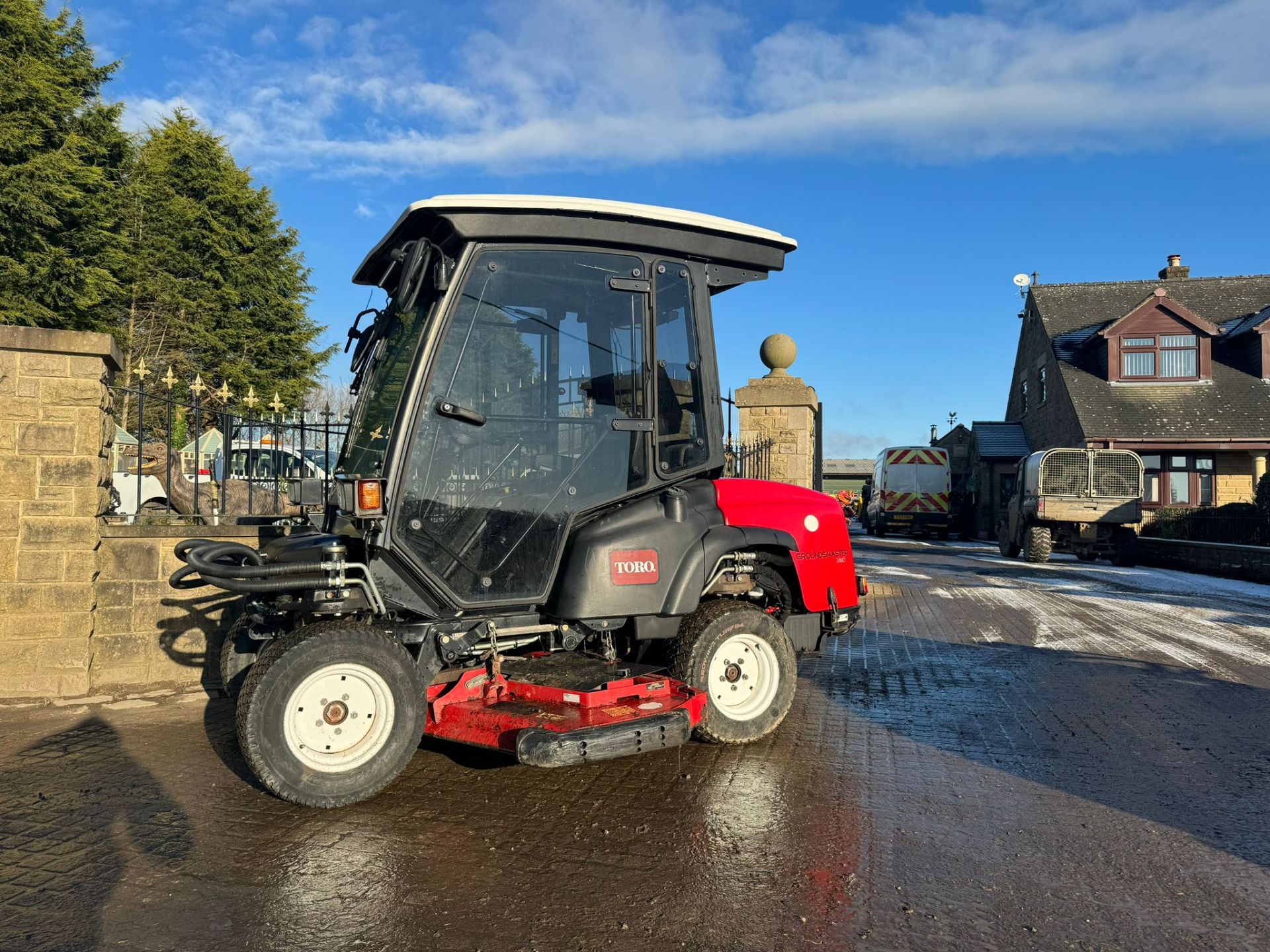 2016 Toro Groundmaster 360 Quad Steer Rotary Ride on Lawn Mower Bank Mower *PLUS VAT* - Image 8 of 21