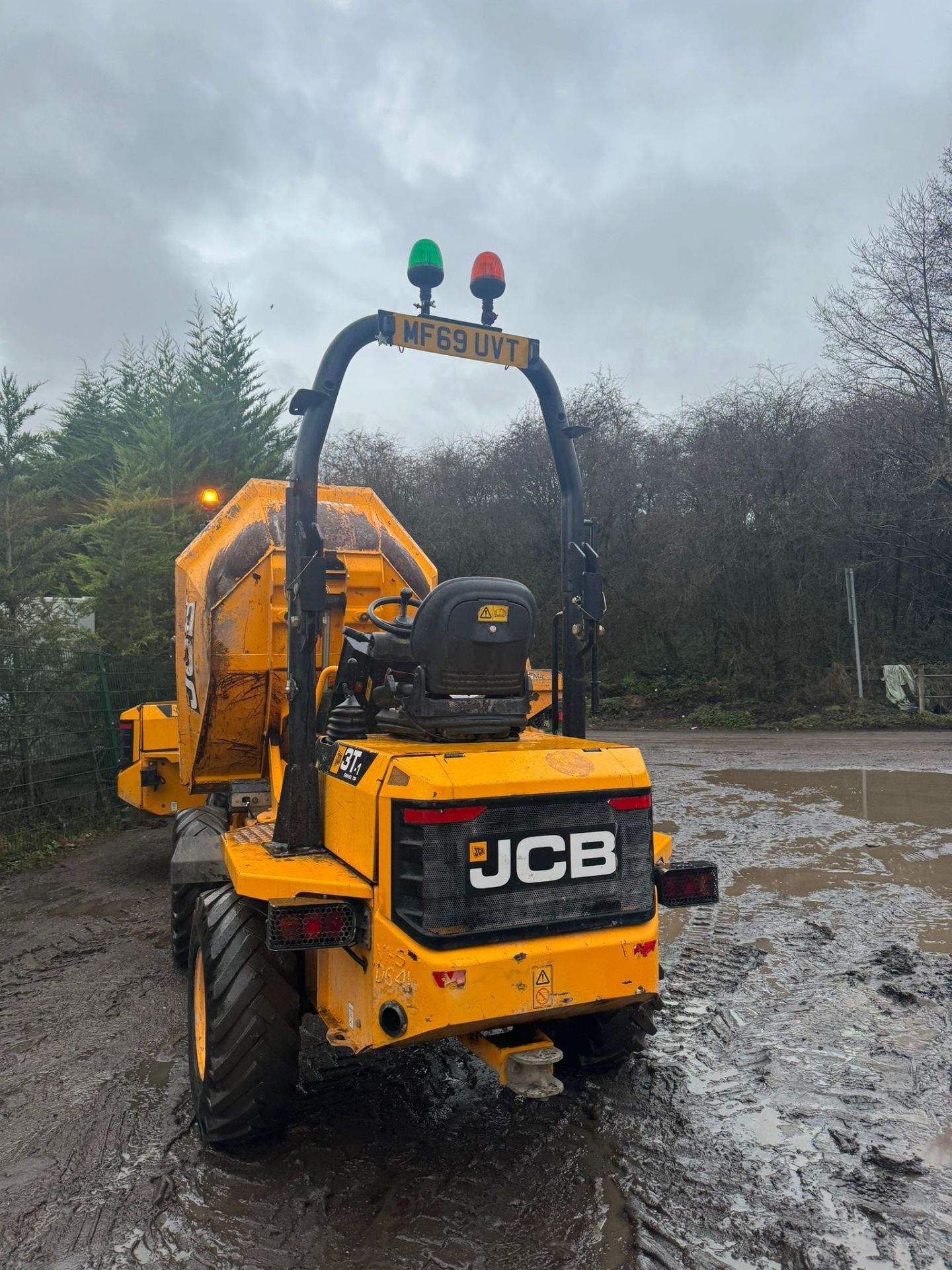 2019/69 JCB 3T-1 SWIVEL TIP 3 TON SWIVEL SKIP DUMPER *PLUS VAT* - Image 9 of 18