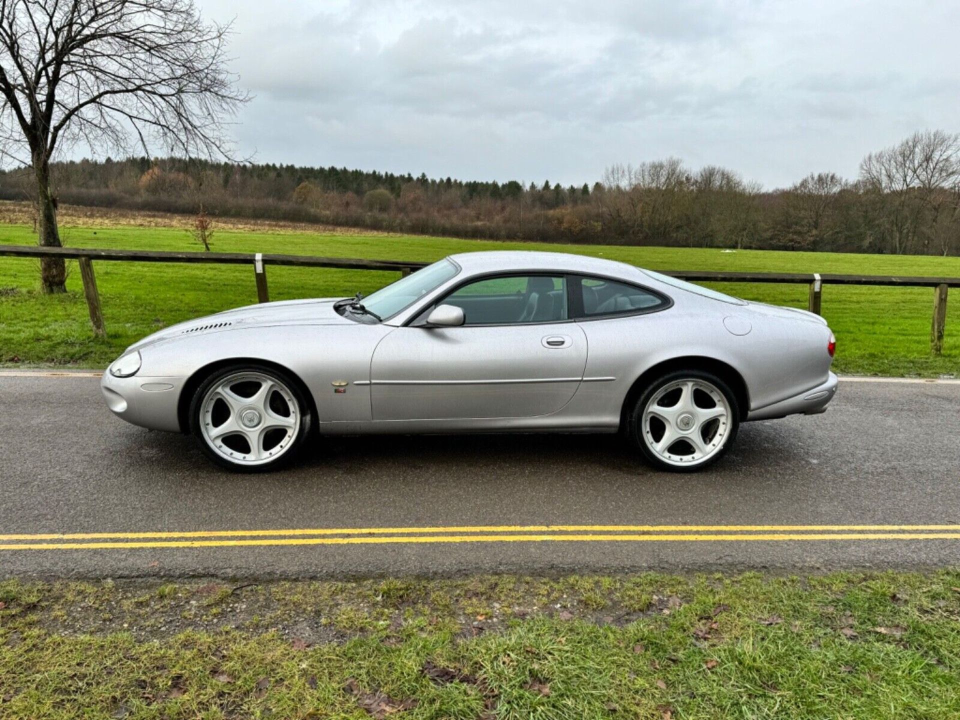 2002 JAGUAR XKR AUTO GREY CAR *NO VAT* - Image 4 of 12