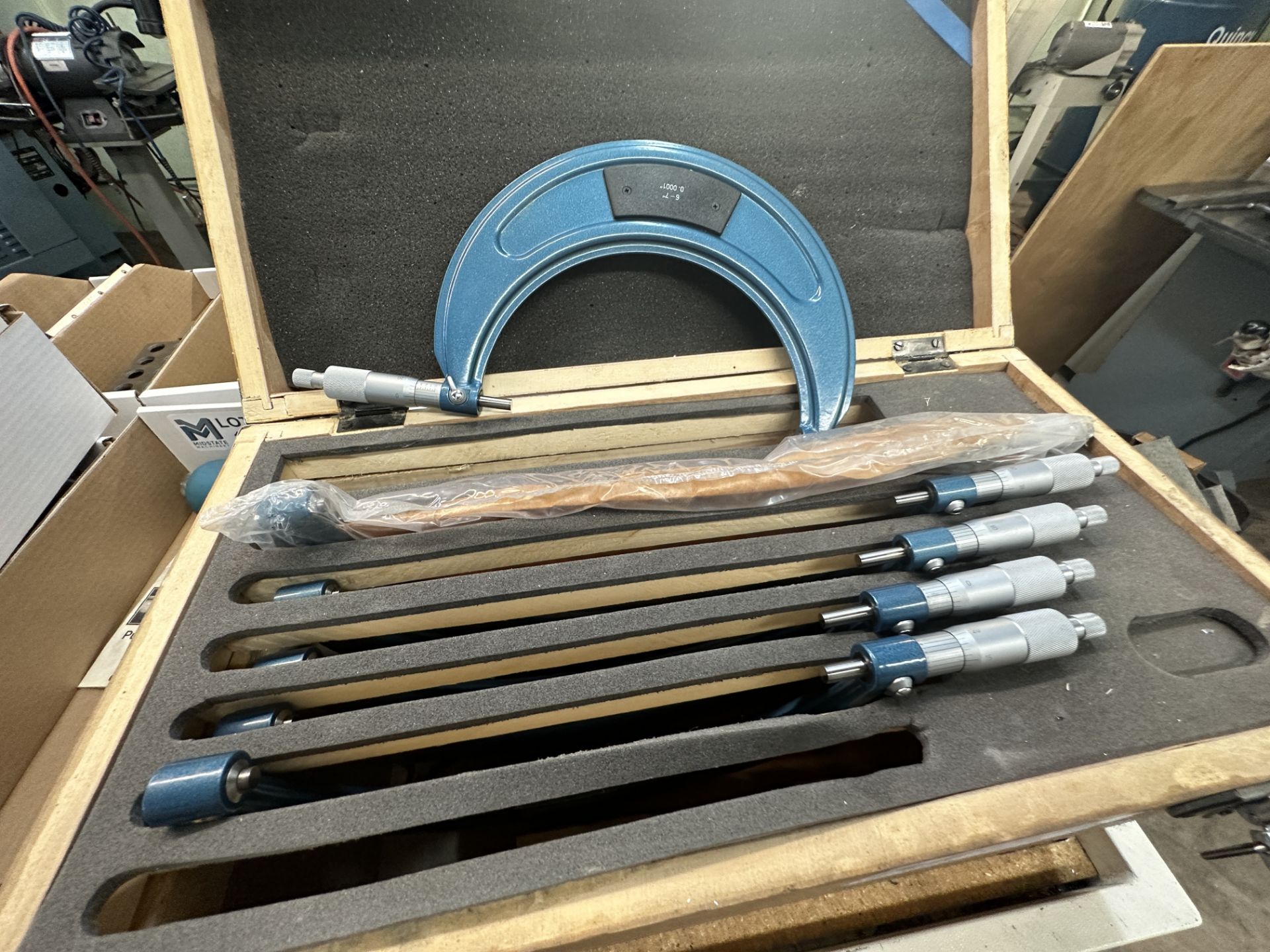 6 "- 12" Outside Micrometer Set W/ Set gages