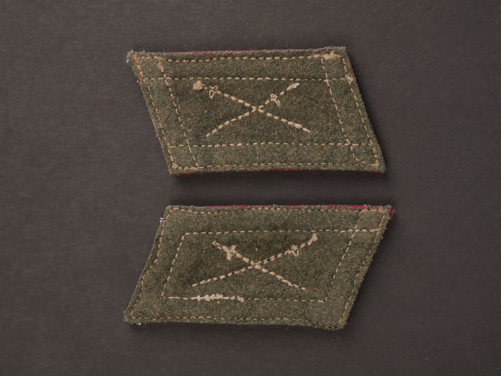 Pattes de col cosaque. Cossack collar tabs.  - Bild 3 aus 3