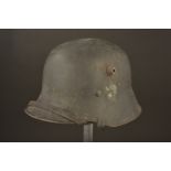 Casque WWI reconditionne. Refurbished WWI helmet.