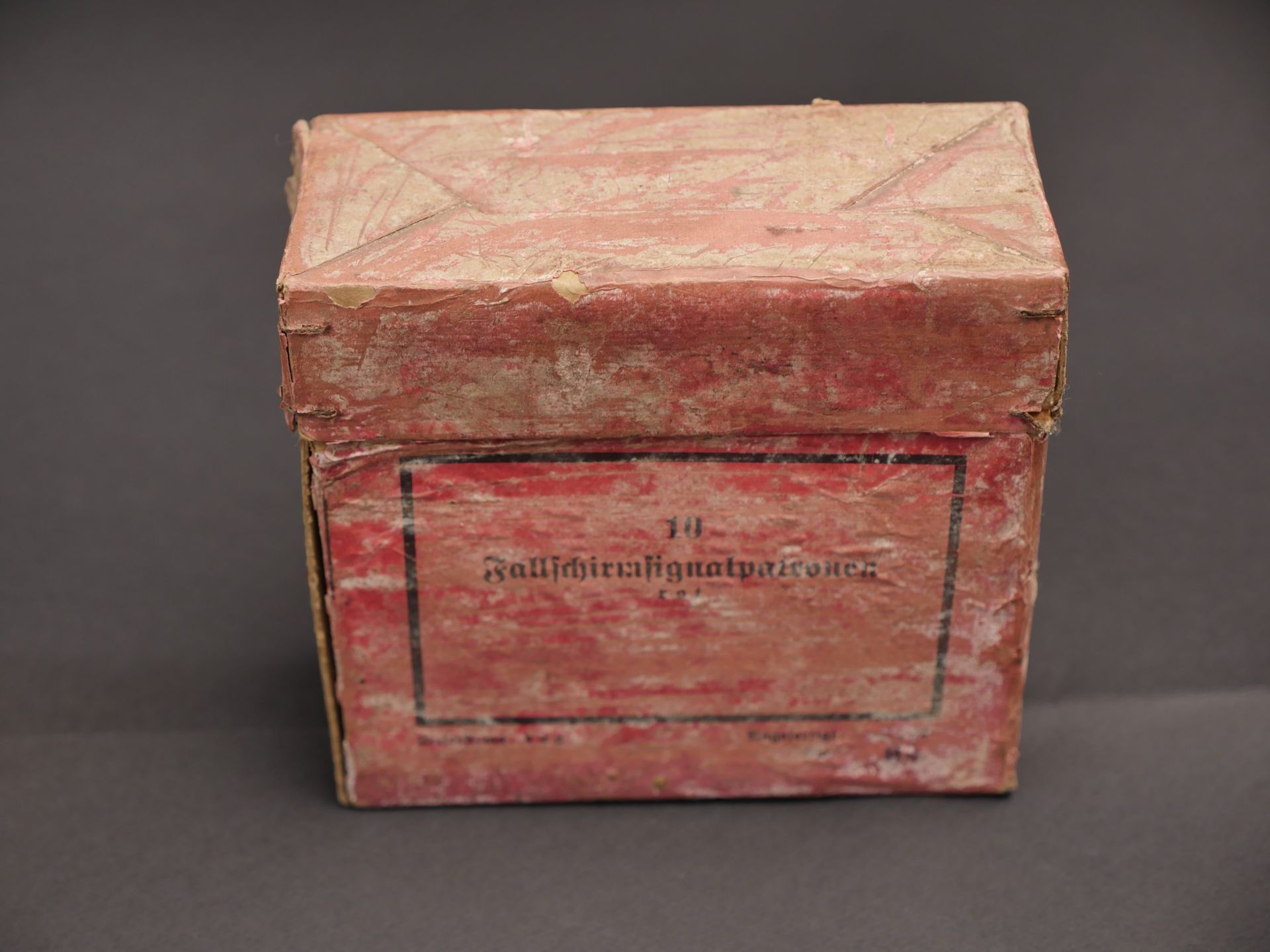 Boites pour fusees eclairante allemande. Boxes for German flares.  - Image 3 of 5