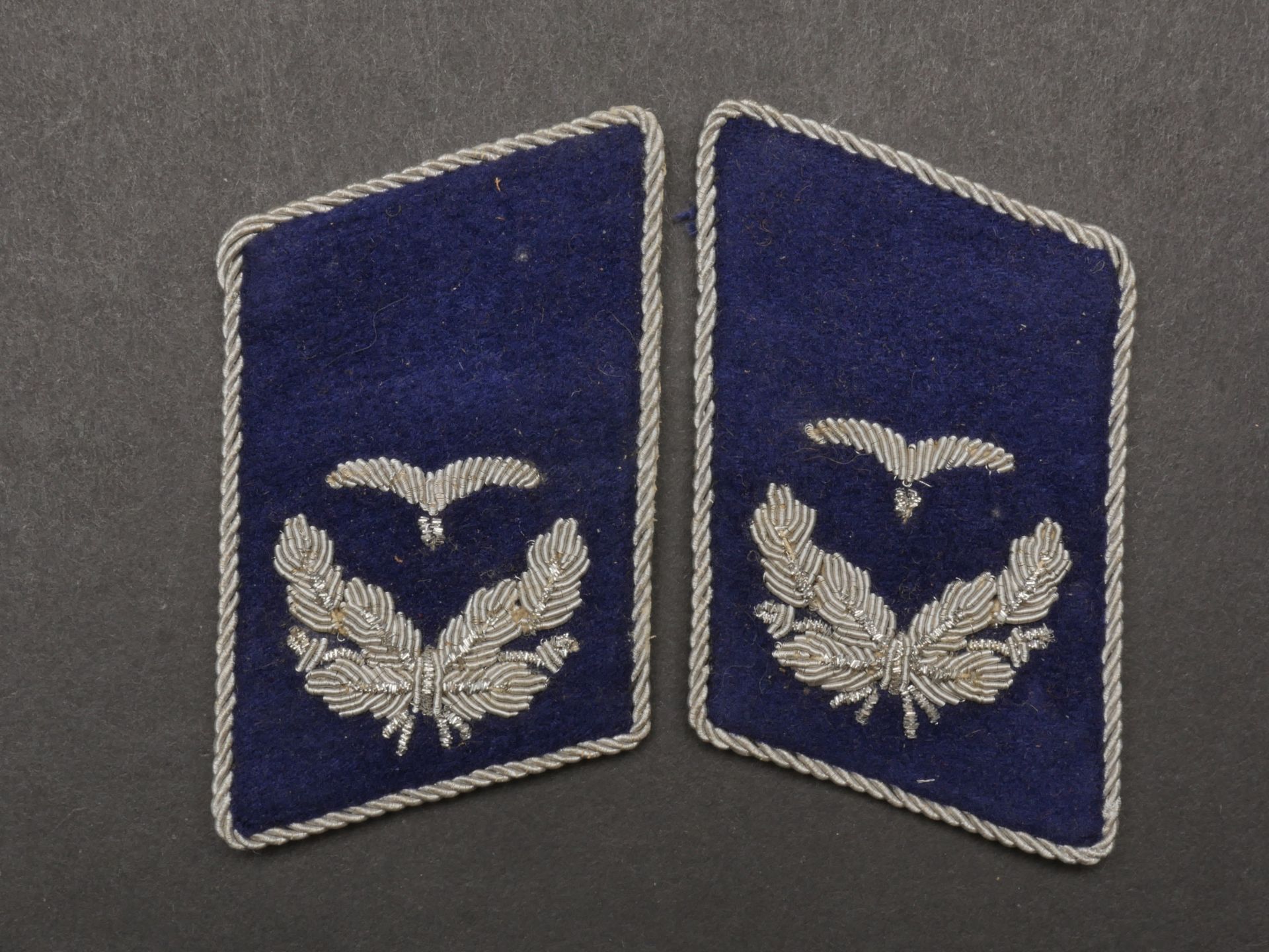 Pattes de col Luftwaffe. Luftwaffe collar tabs.  - Image 2 of 5