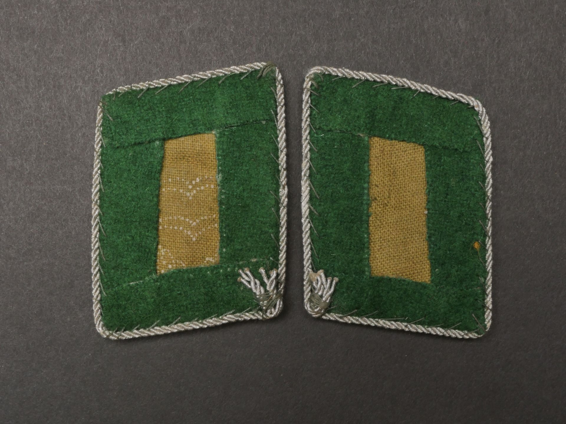 Pattes de col Felddivision. Felddivision collar tabs.  - Image 5 of 5